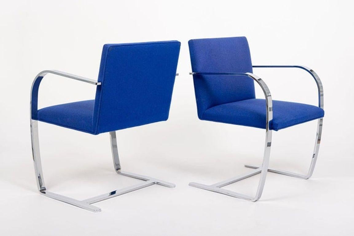 Blaue Brünner Stühle aus der Mitte des Jahrhunderts von Mies van der Rohe für Knoll 2006 im Angebot 5