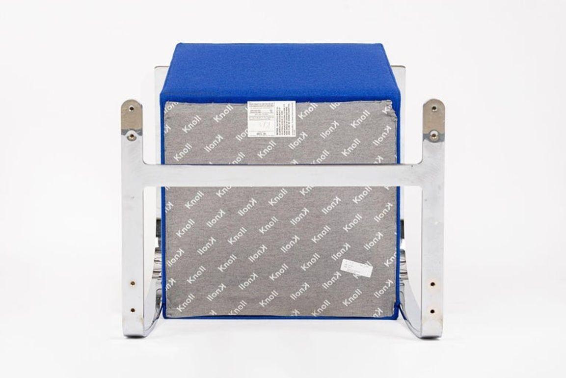 Blaue Brünner Stühle aus der Mitte des Jahrhunderts von Mies van der Rohe für Knoll 2006 im Angebot 2