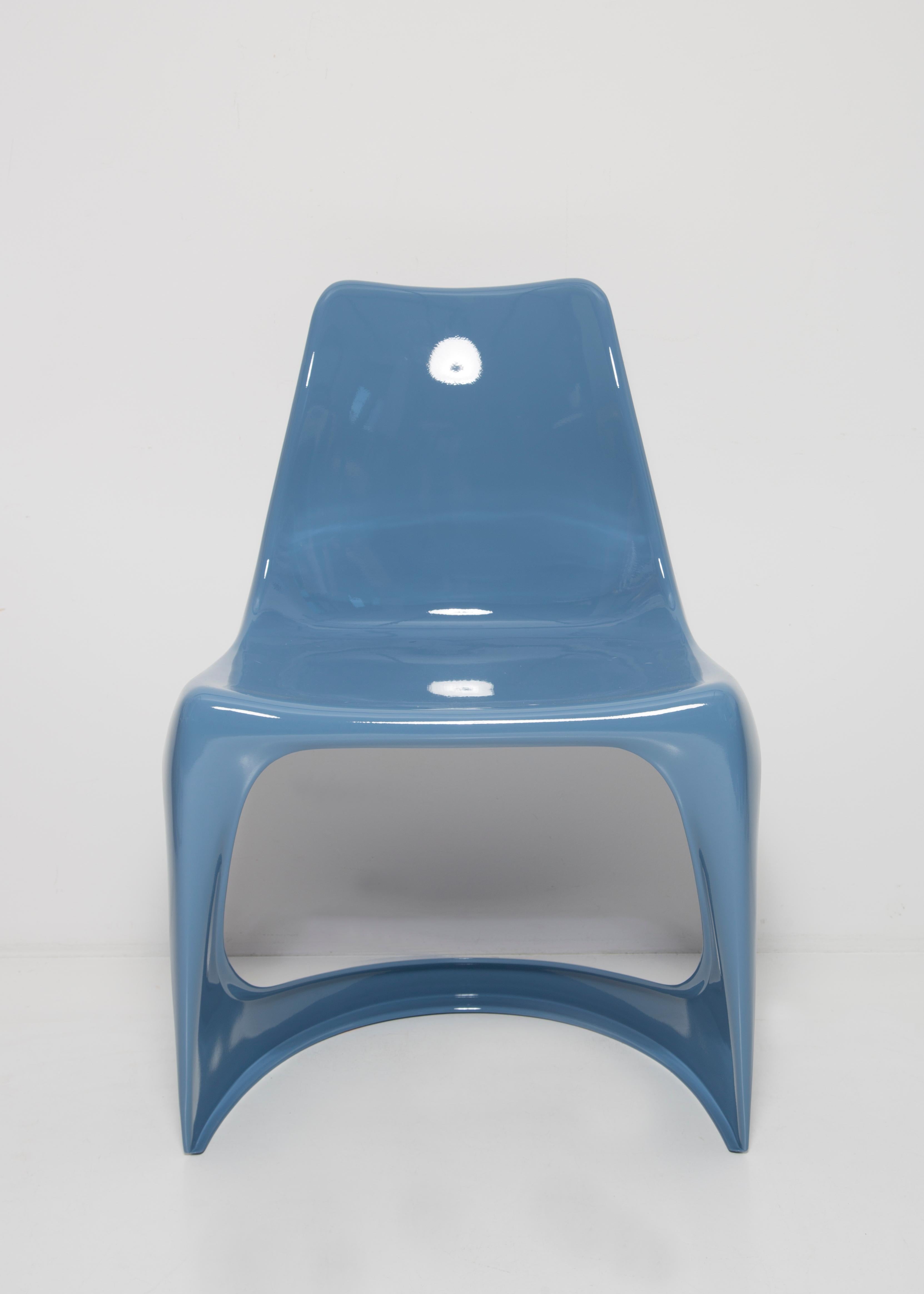 Polish production chairs from Plastics Factory 'Krywald' in Knurow have embossed signatures. They come from the 70s. The author of this project is the Danish architect Steen Østergaard, who in 1966 designed this pattern for Cado manufacture, which
