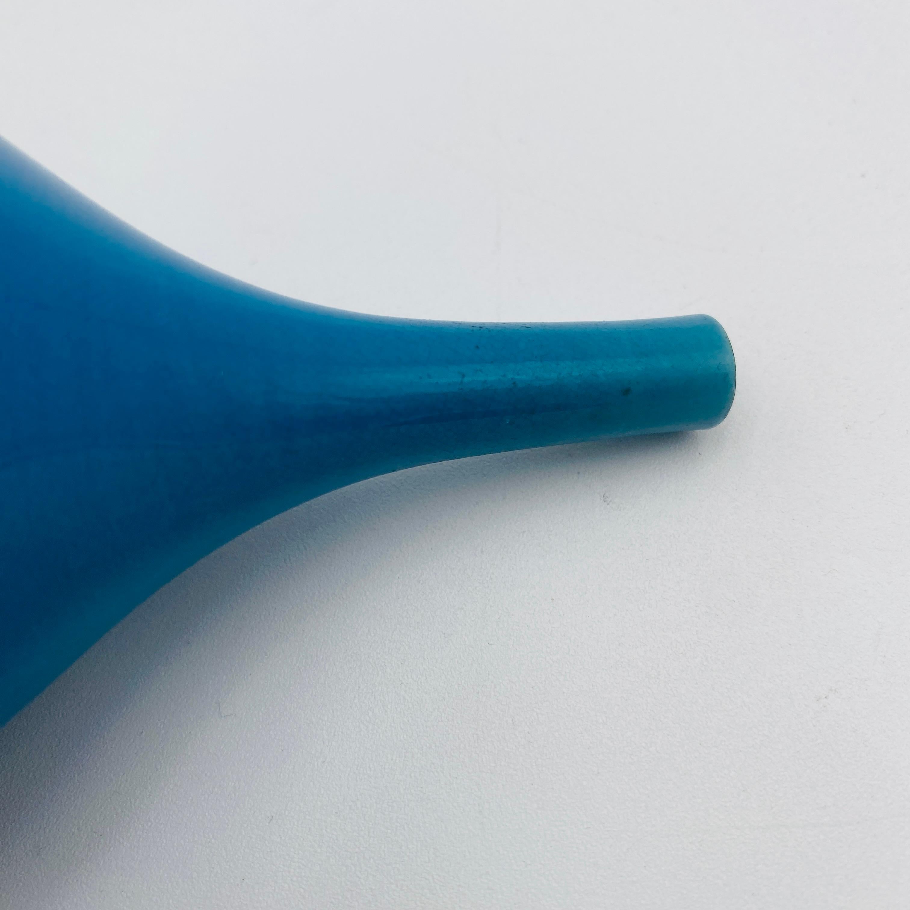 Smaltato Vasi a goccia blu di metà secolo Carl-Harry Stålhane Rörstrand, Svezia, anni '60 in vendita