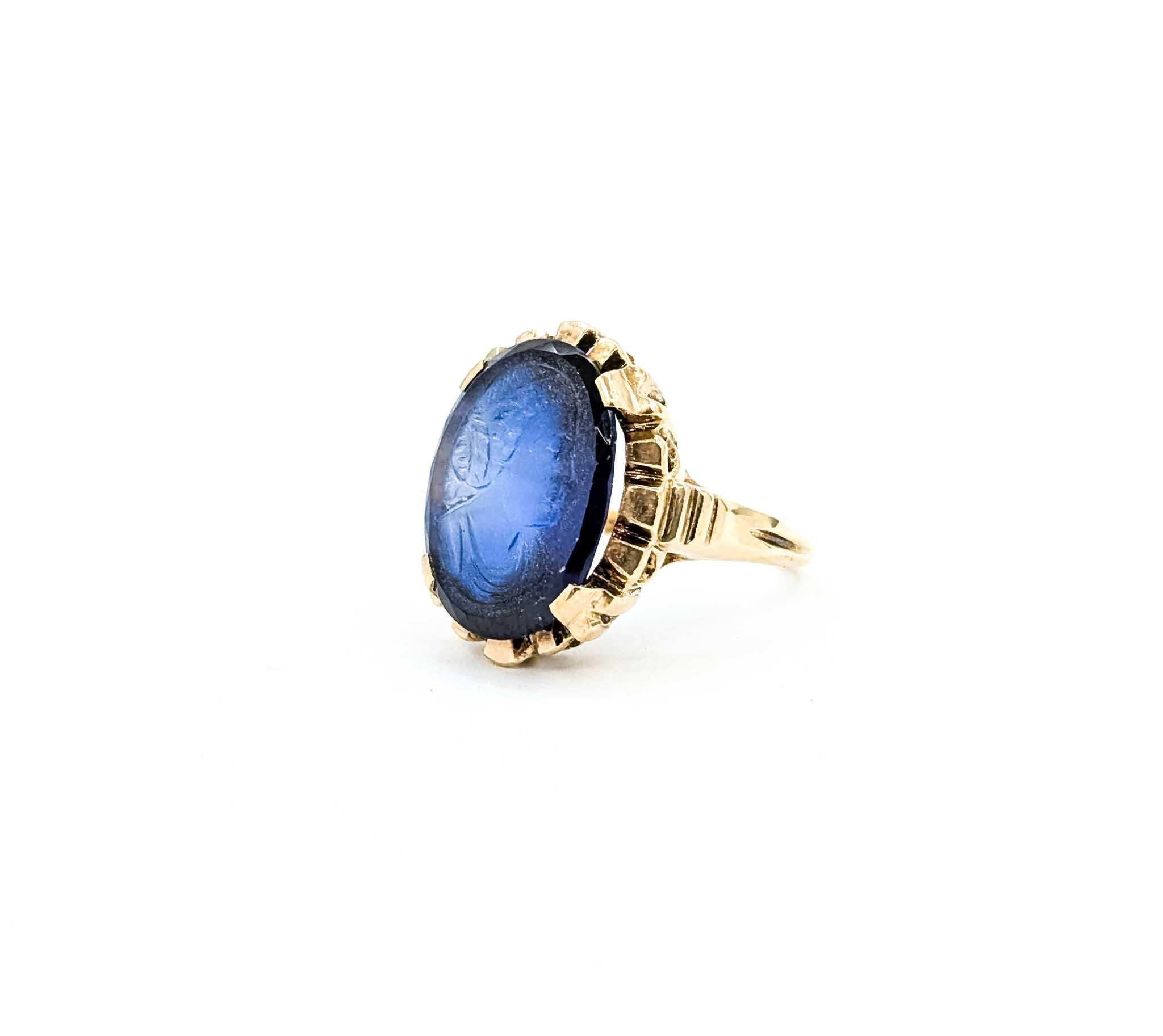 Retro Mid-Century Blue Glass Cameo 10k Yellow Gold Ring For Sale