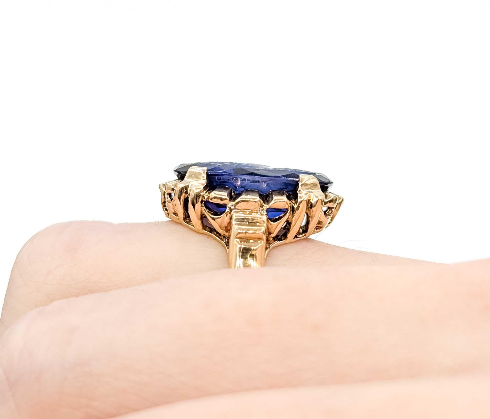 Women's Mid-Century Blue Glass Cameo 10k Yellow Gold Ring For Sale