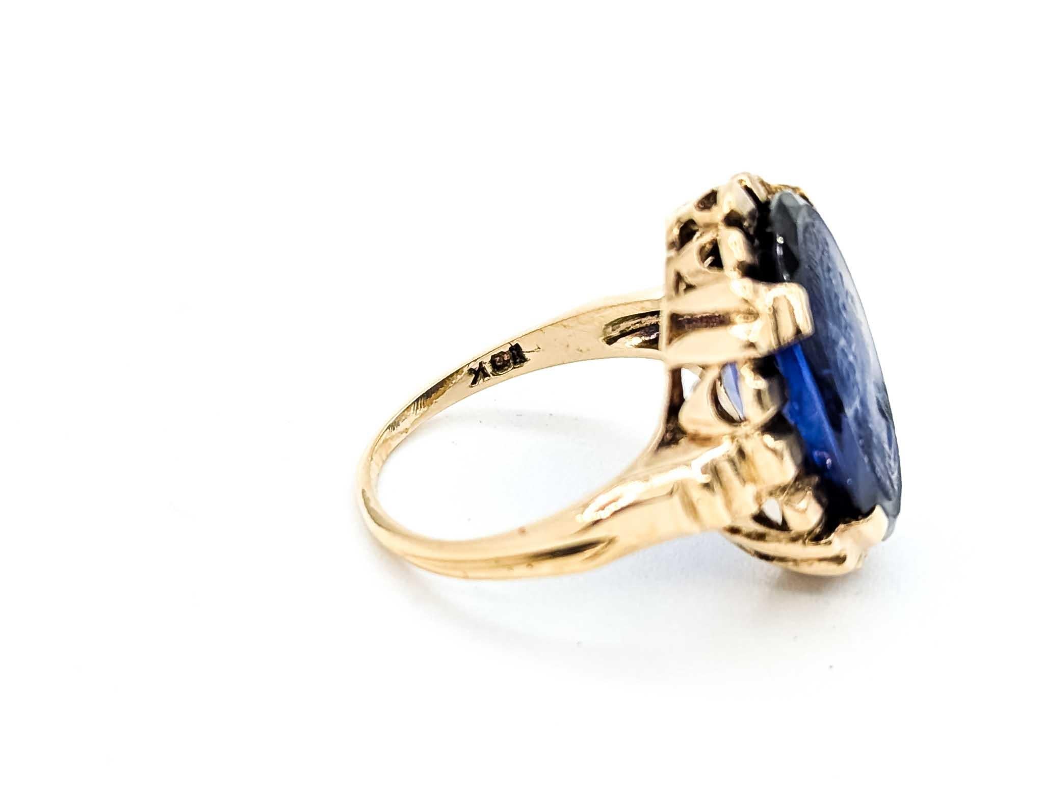 Mid-Century Blue Glass Cameo 10k Yellow Gold Ring For Sale 2
