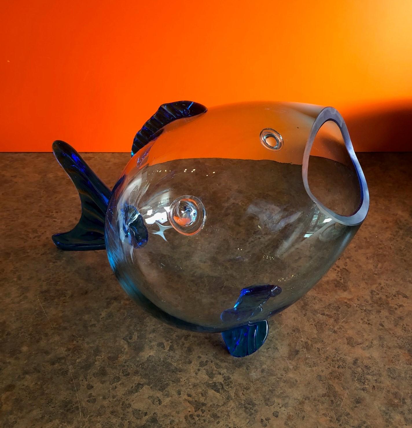 Fun midcentury glass fish vase by Blenko, circa 1970s. The vase is 15.25