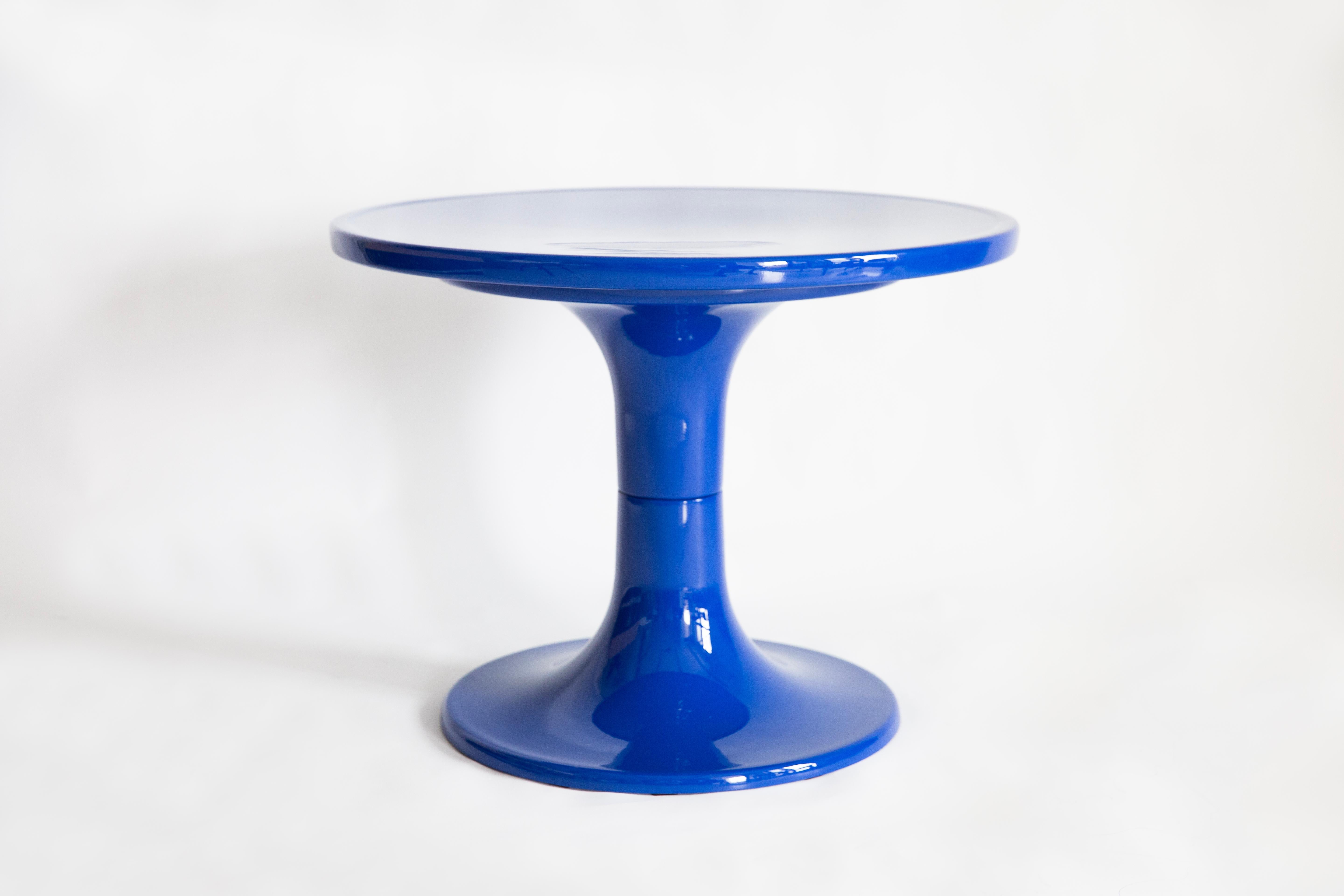 Allemand Table basse Kangourou bleu du milieu du siècle, par Ernst Moeckl, Allemagne, 1968 en vente
