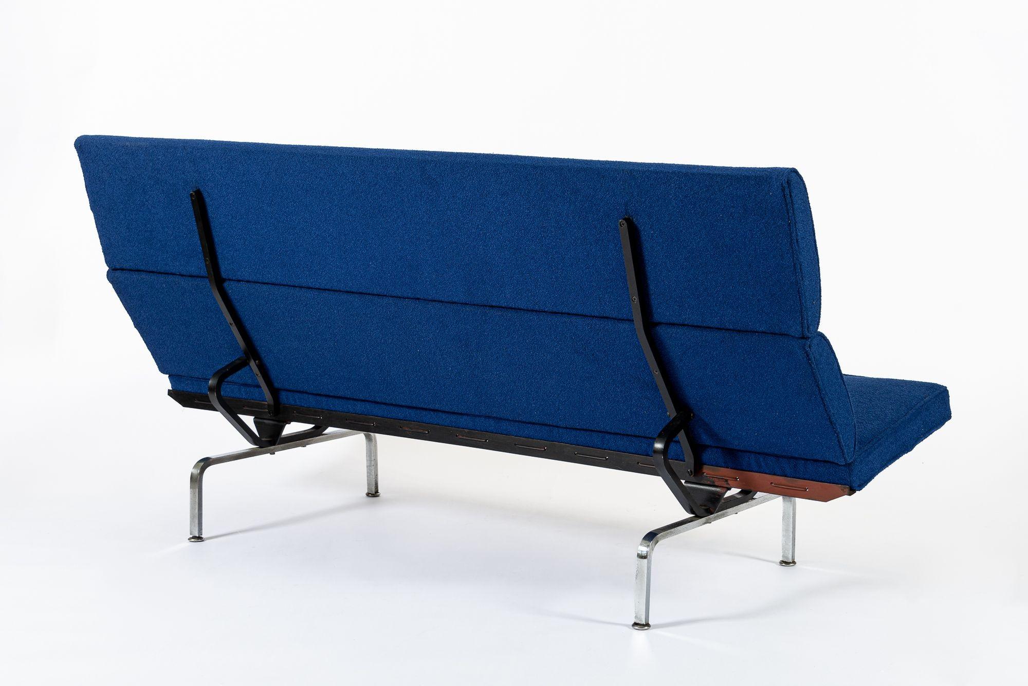 Divano blu di metà secolo Compact di Eames per Herman Miller anni '70 In condizioni buone in vendita a Detroit, MI