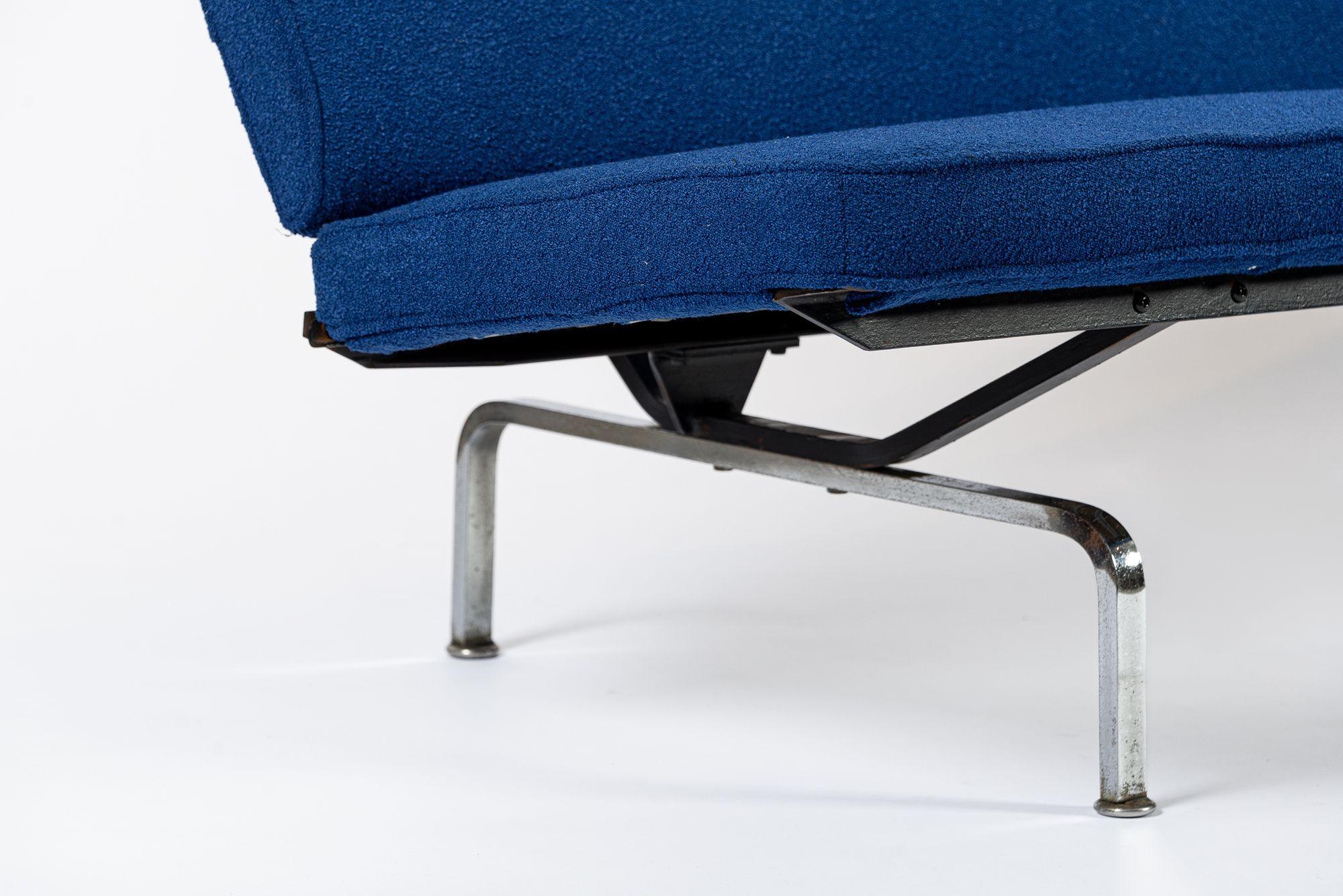 Divano blu di metà secolo Compact di Eames per Herman Miller anni '70 in vendita 1
