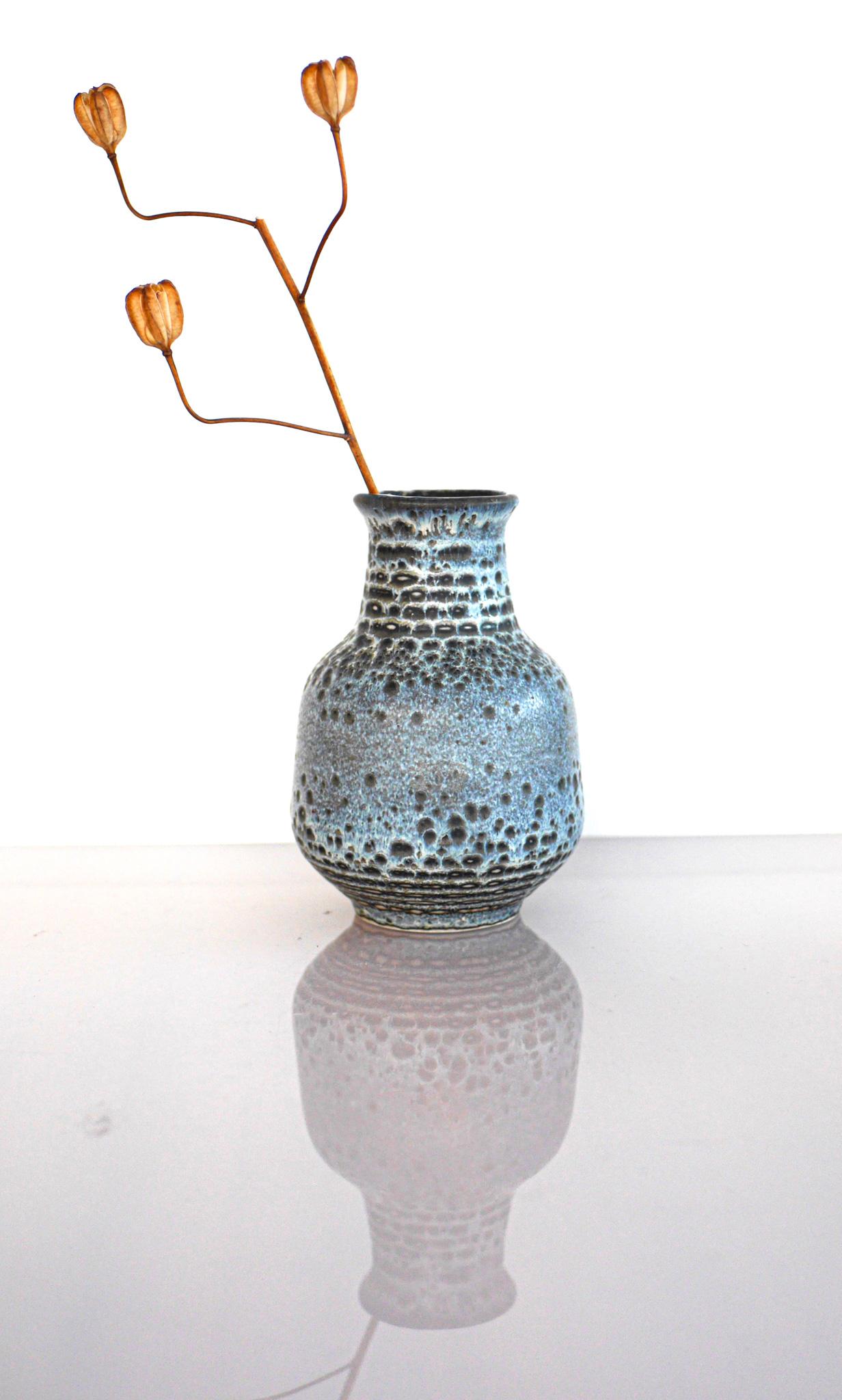 Vaso blu di metà secolo di Gunnar Nyland per Rörstrand, Svezia. in vendita 5