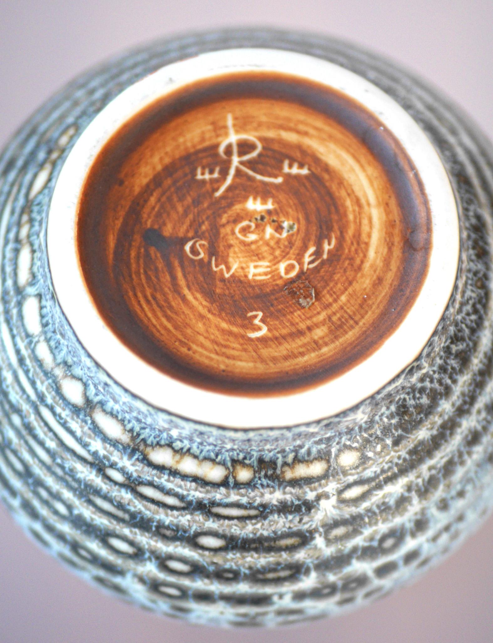 Vaso blu di metà secolo di Gunnar Nyland per Rörstrand, Svezia. in vendita 1