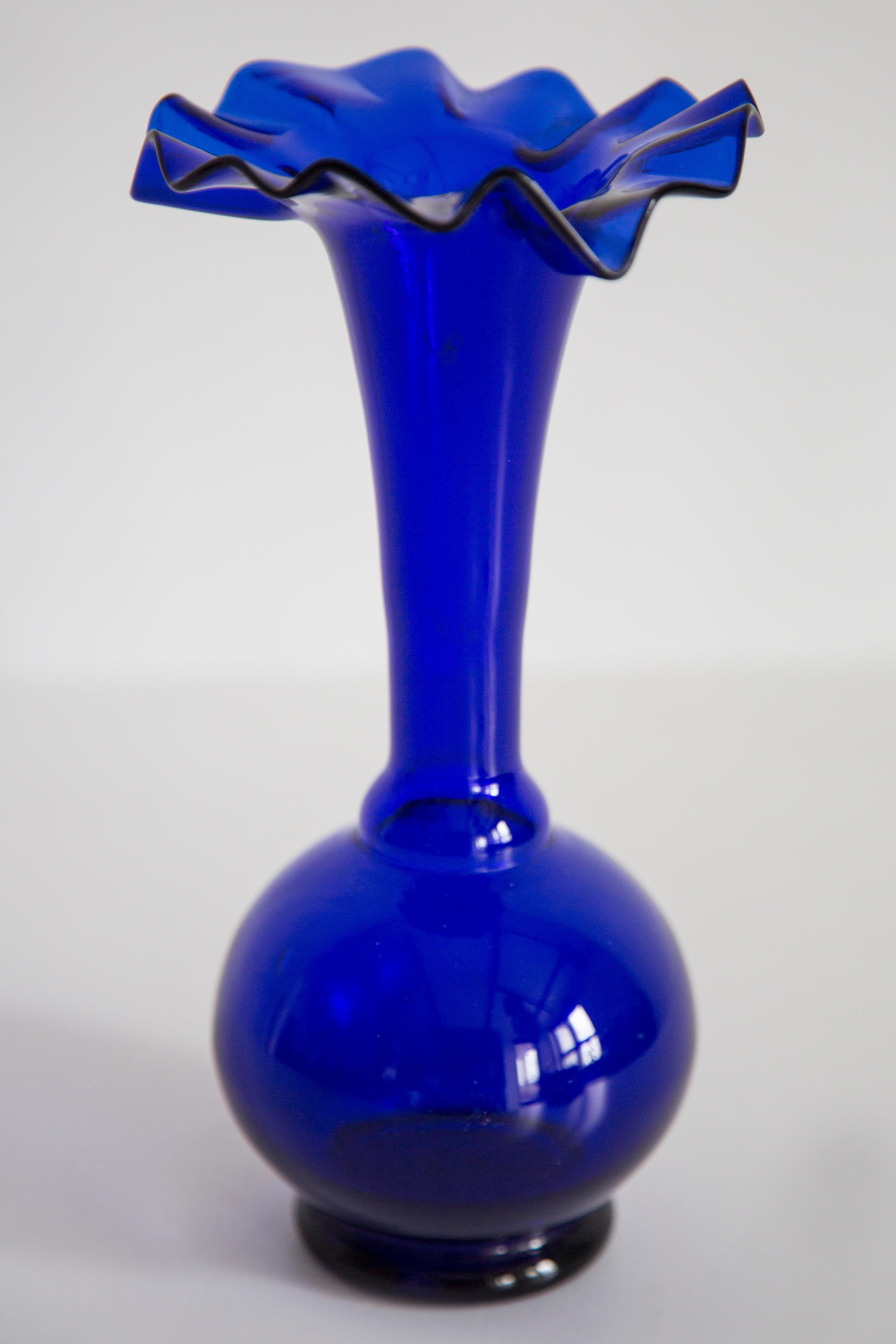 20ième siècle Vase bleu du milieu du siècle avec Frill, Europe, années 1960 en vente