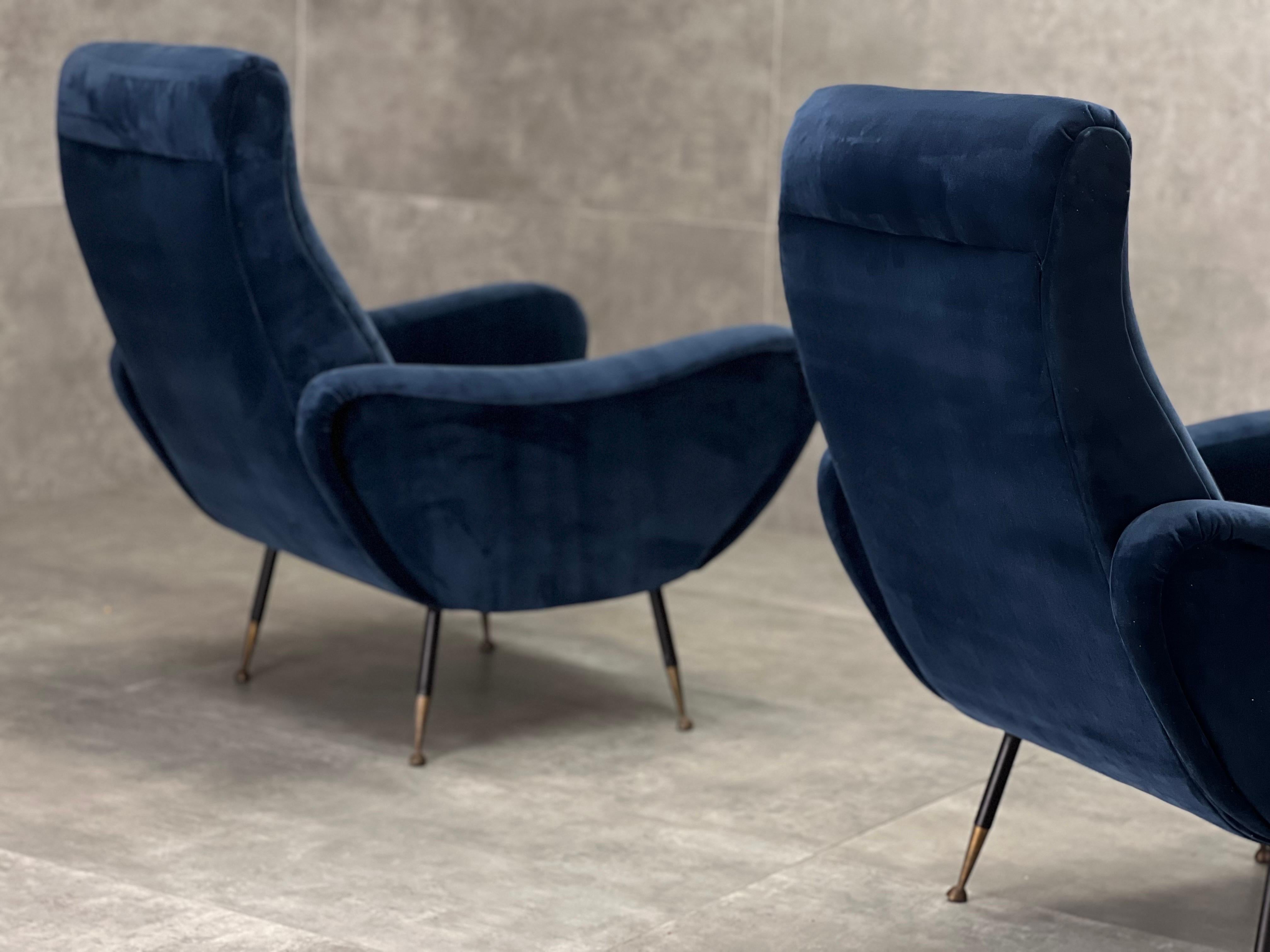 Blaue Samt-Sessel aus der Jahrhundertmitte, 2er-Set im Angebot 2