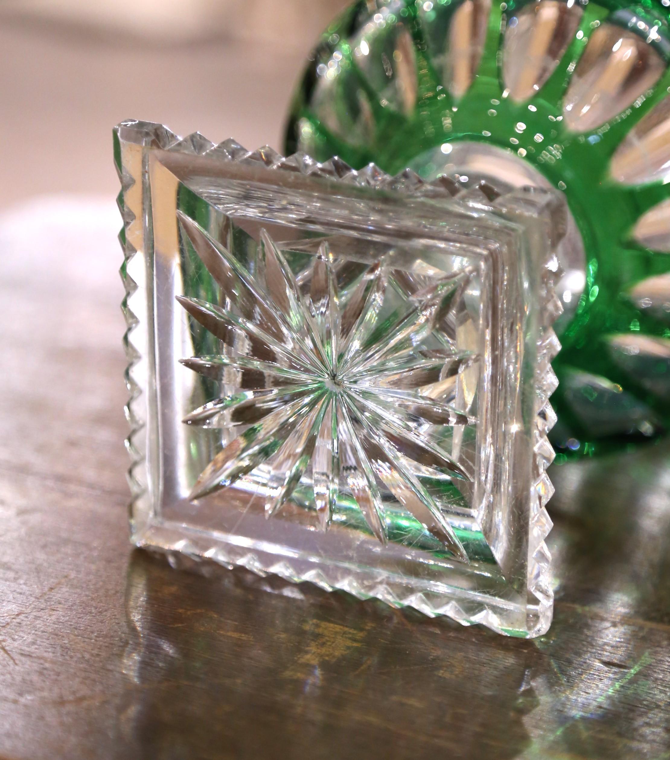 Mid-Century Bohemian Cut-to-Clear Green Crystal Compote with Starburst Motifs im Angebot 1