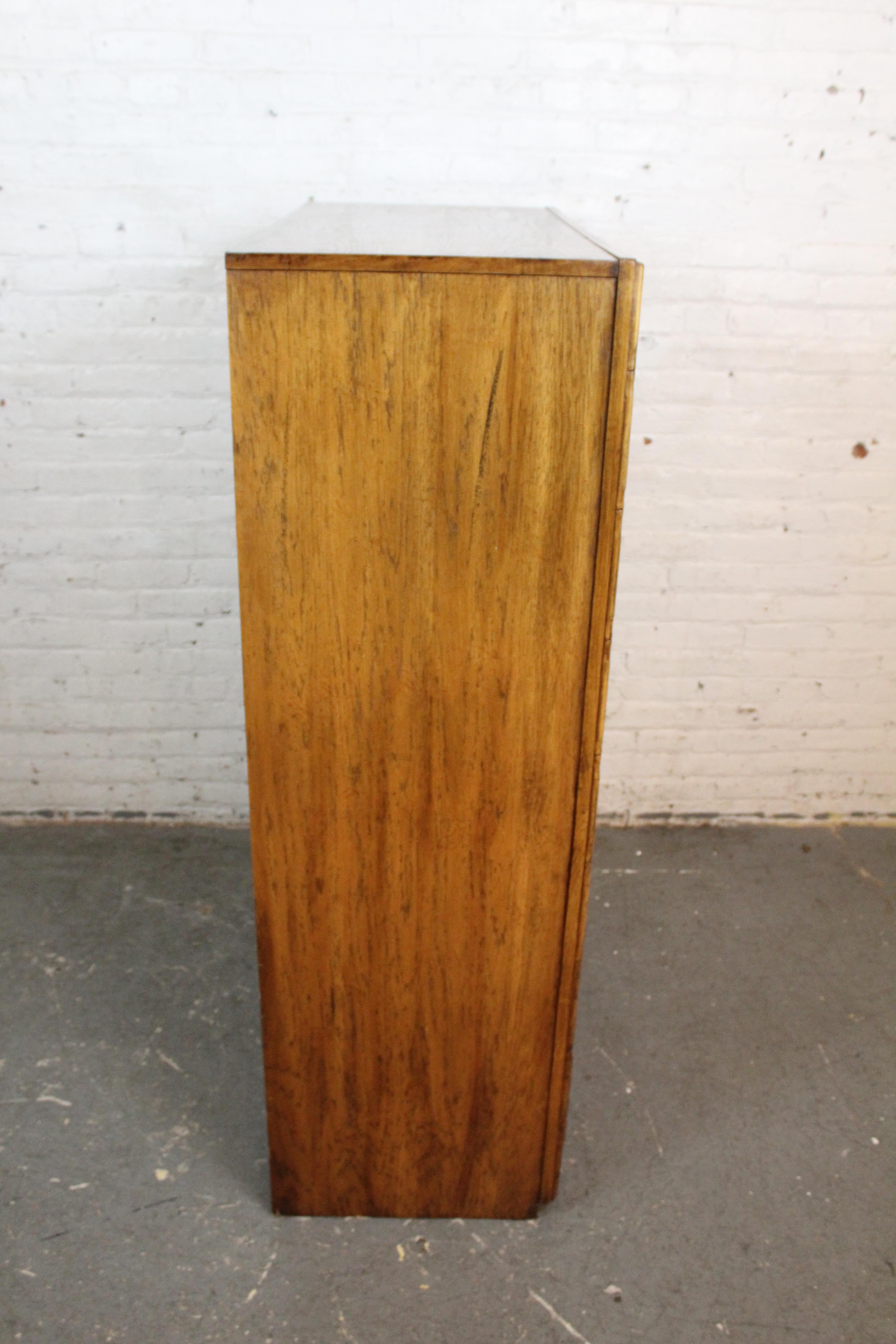Armoire Bohème du milieu du siècle en faux bambou Oak Oak en vente 2