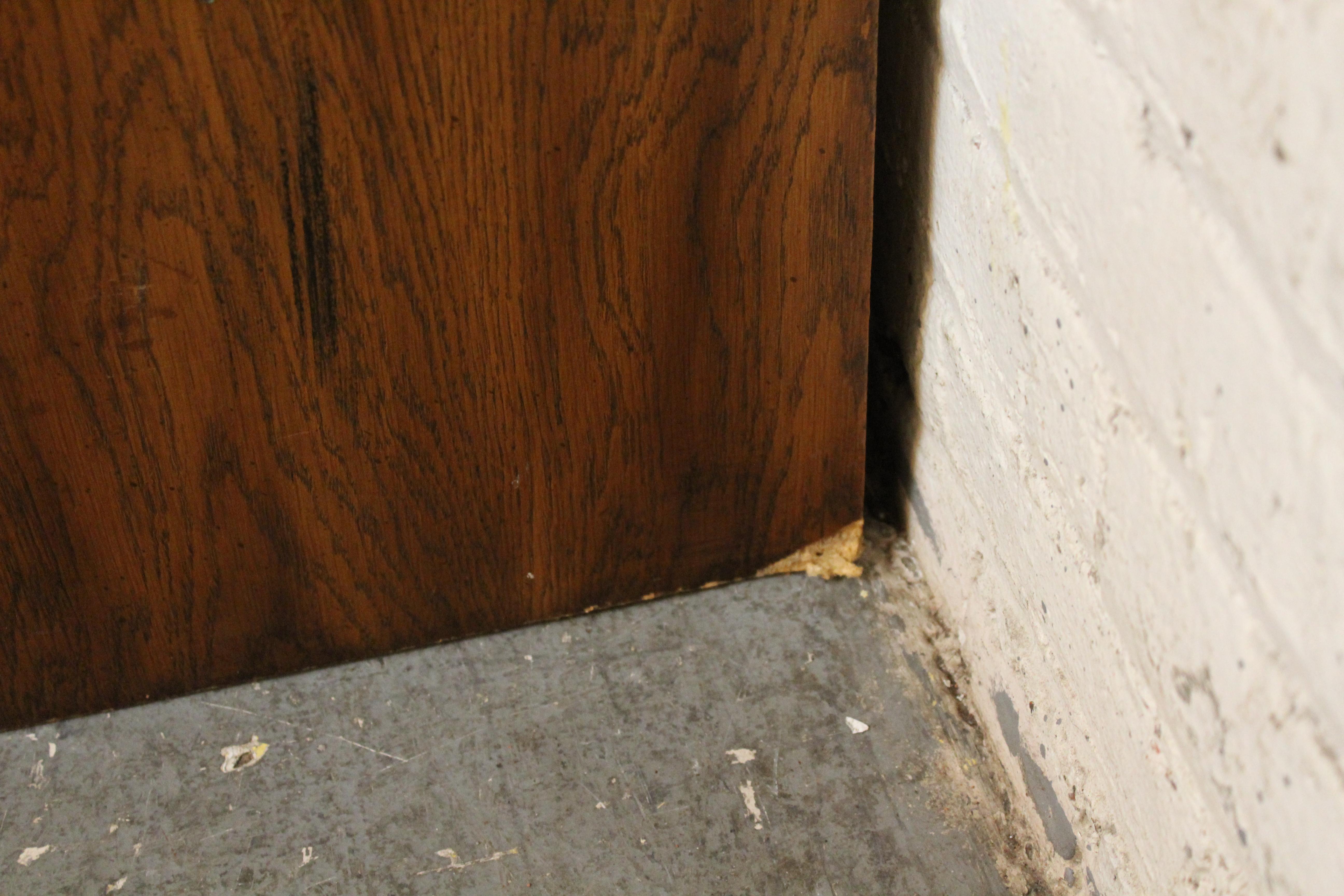 Armoire Bohème du milieu du siècle en faux bambou Oak Oak en vente 6
