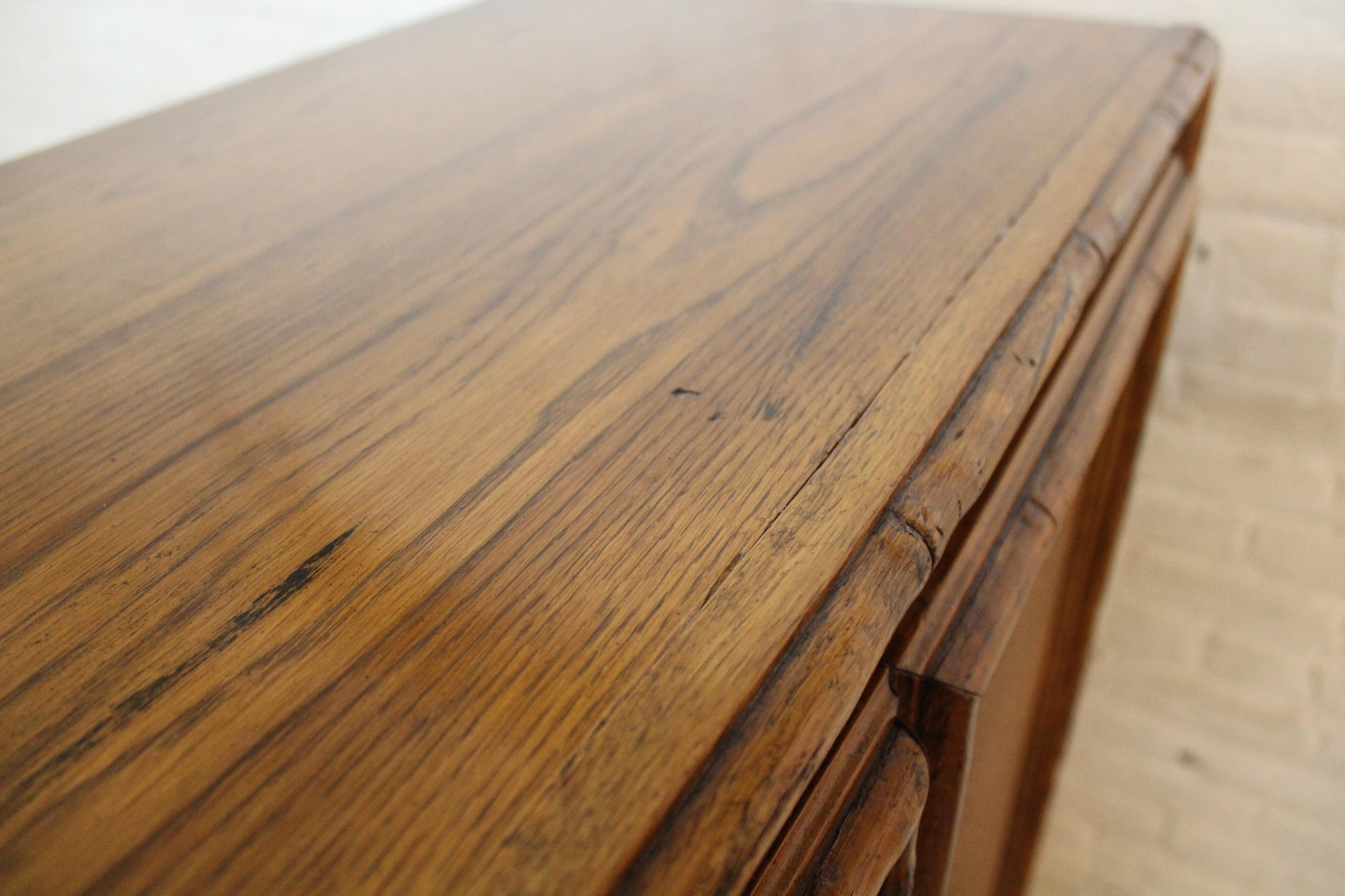 Armoire Bohème du milieu du siècle en faux bambou Oak Oak en vente 7