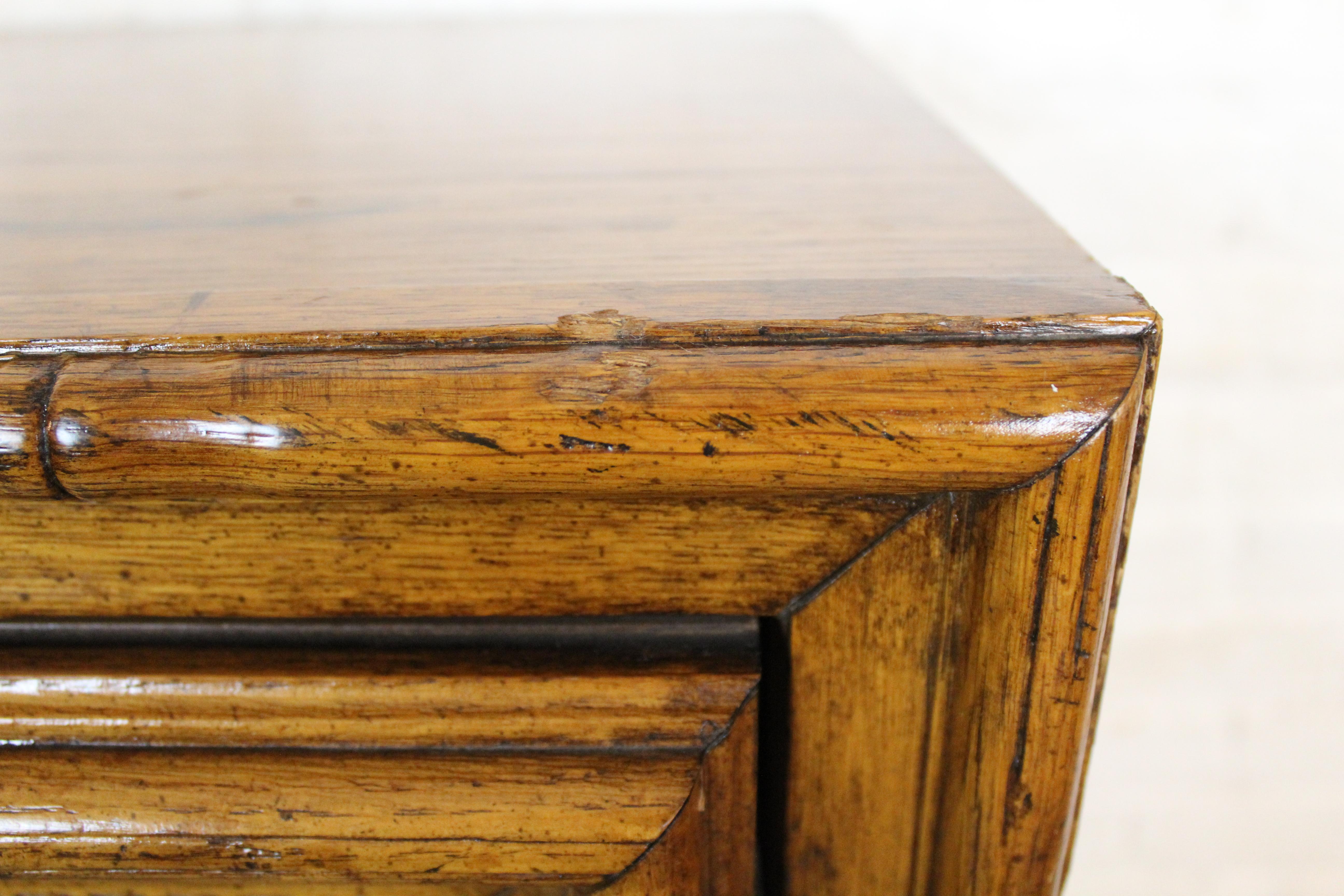 Armoire Bohème du milieu du siècle en faux bambou Oak Oak en vente 1