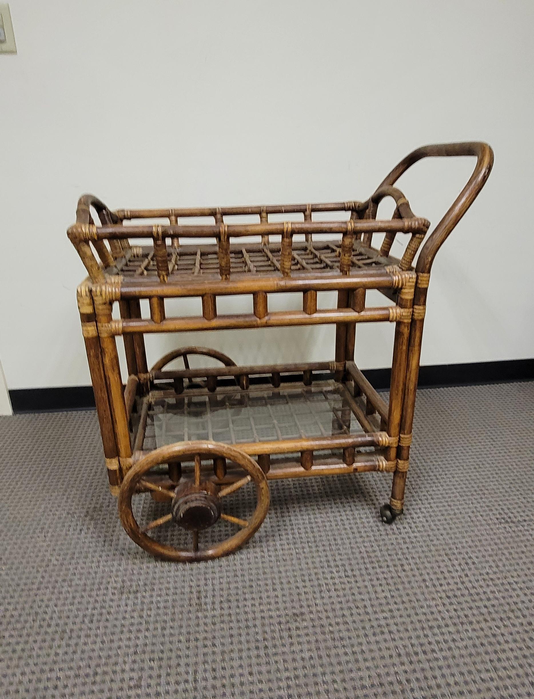 20th Century Mid-Century Boho Chic Rattan Beverage Rolling Bar Cart W/ Removable Serving Tray For Sale