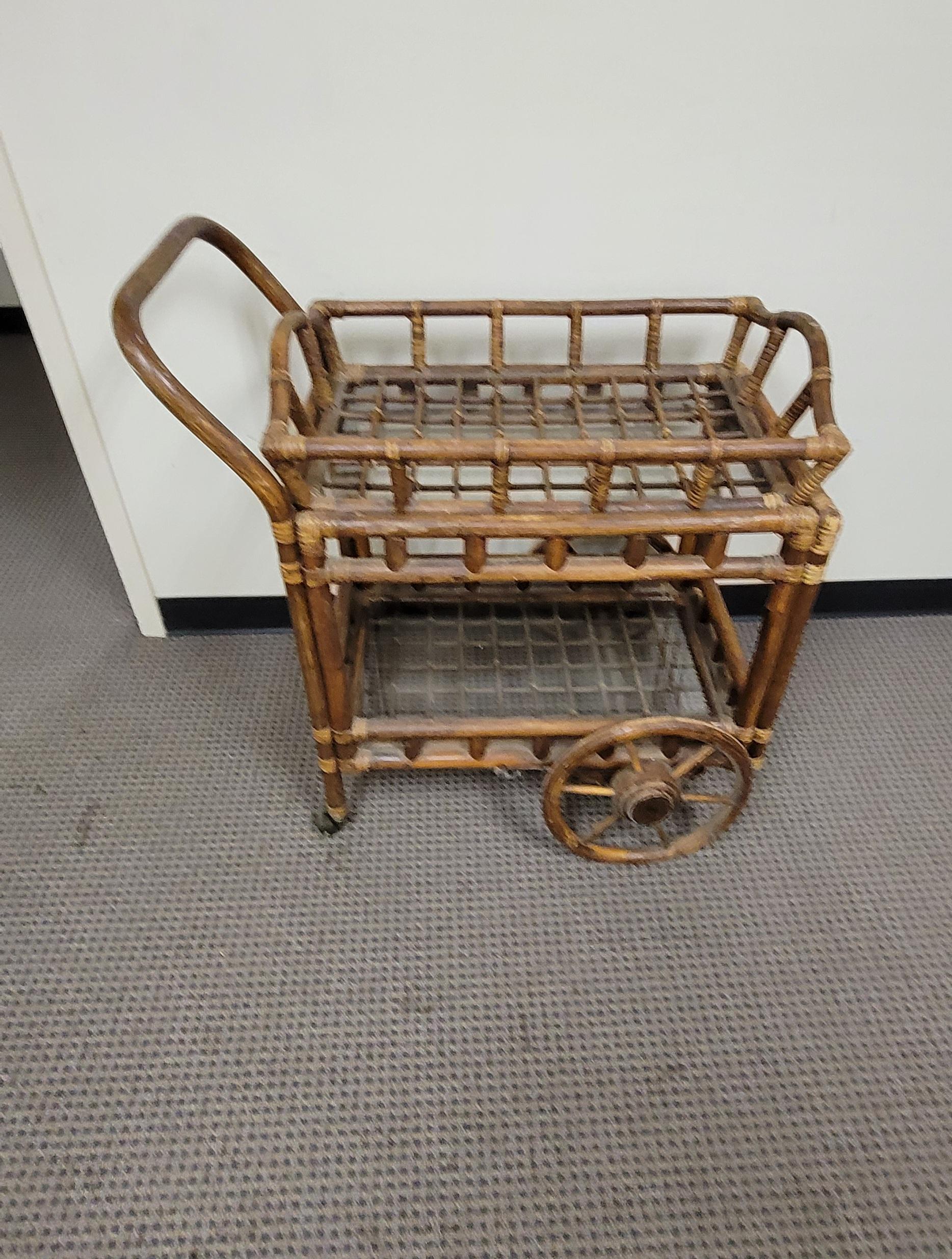 Mid-Century Boho Chic Rattan Beverage Rolling Bar Cart W/ Removable Serving Tray For Sale 3