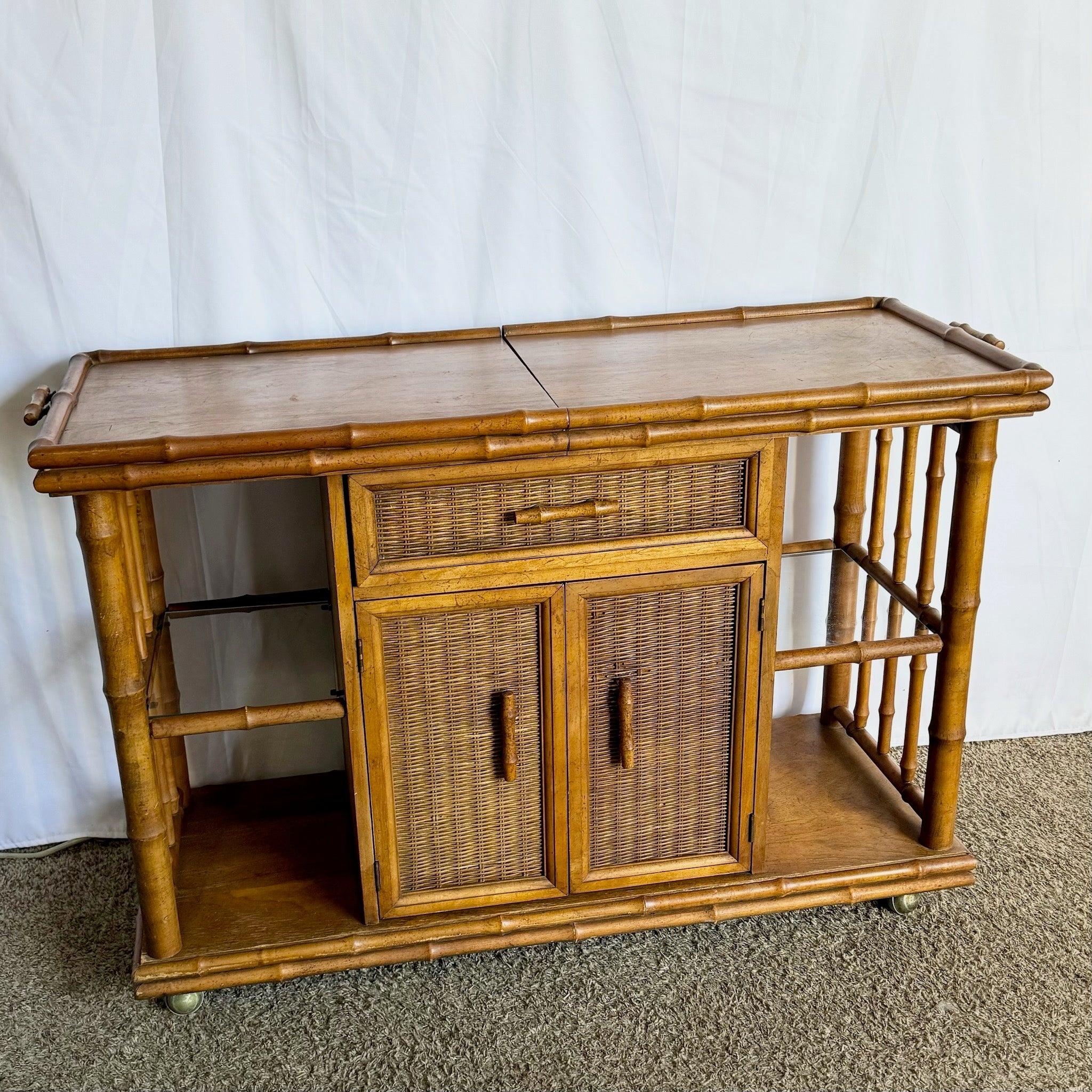Mid Century Boho Faux Bamboo Wicker Buffet/Bar Cart by American of Martinsville in vendita 5