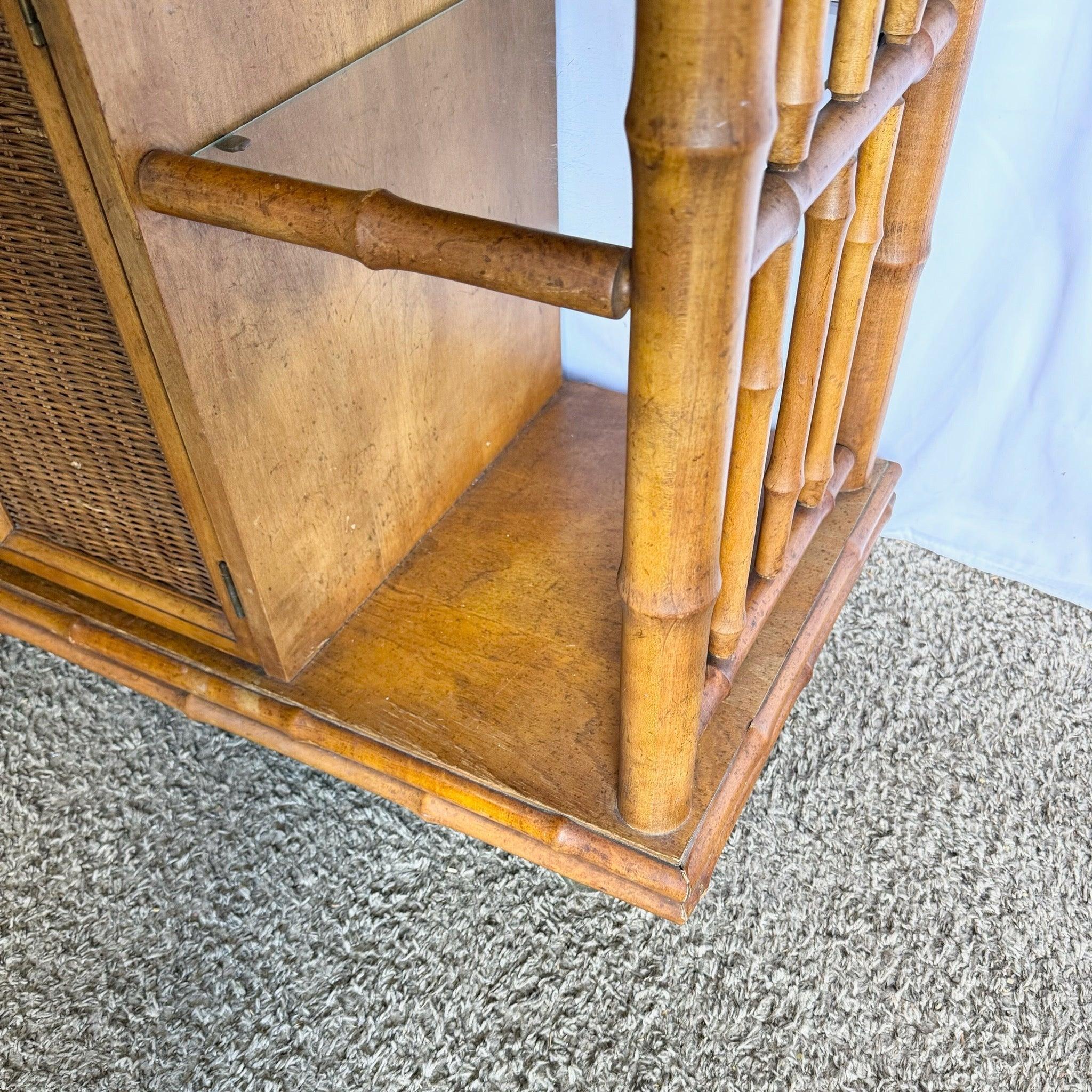XX secolo Mid Century Boho Faux Bamboo Wicker Buffet/Bar Cart by American of Martinsville in vendita