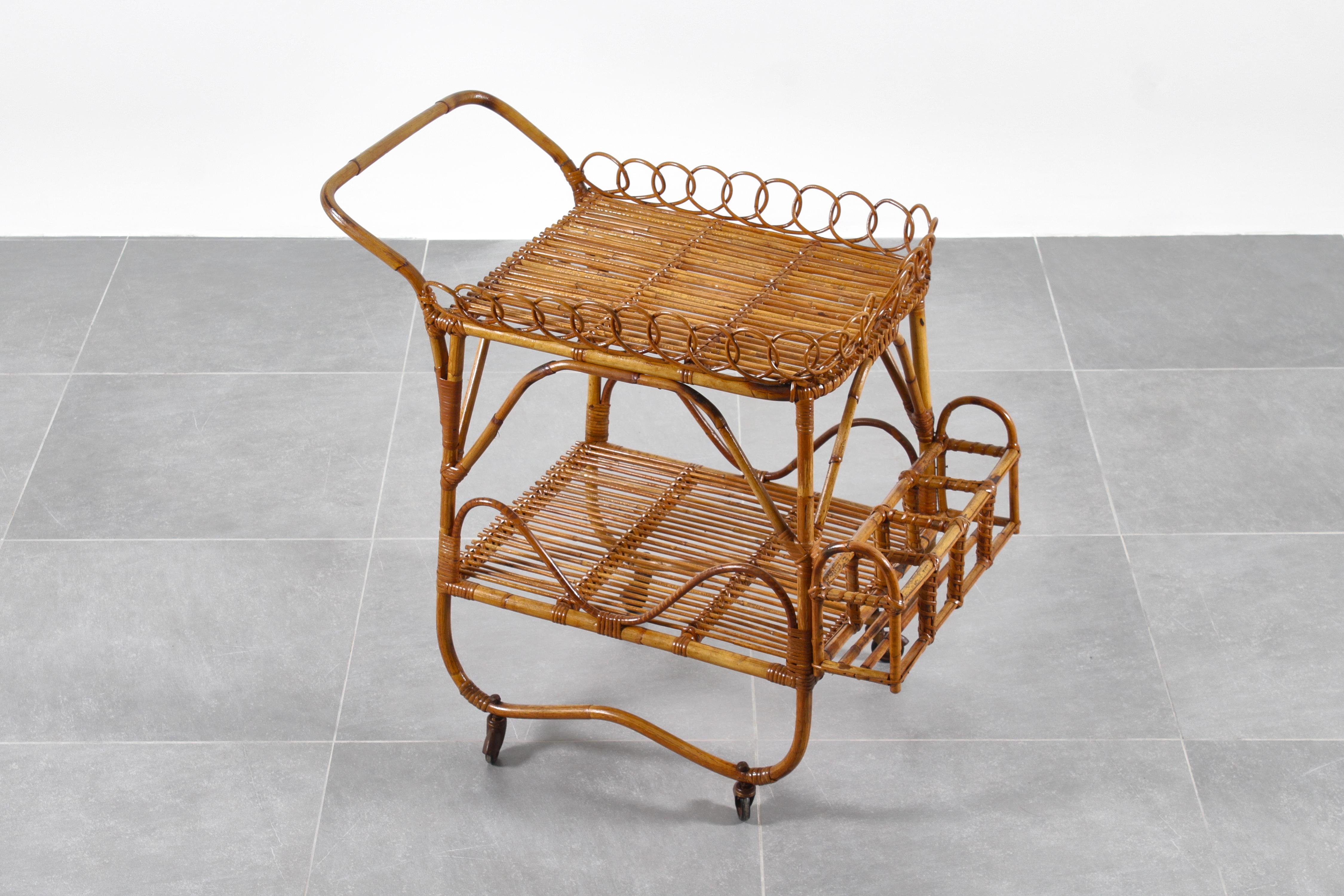 Mid-Century Bonacina (attr) Bamboo and Rattan Bar Cart, Italy, 1960s In Good Condition For Sale In Palermo, IT