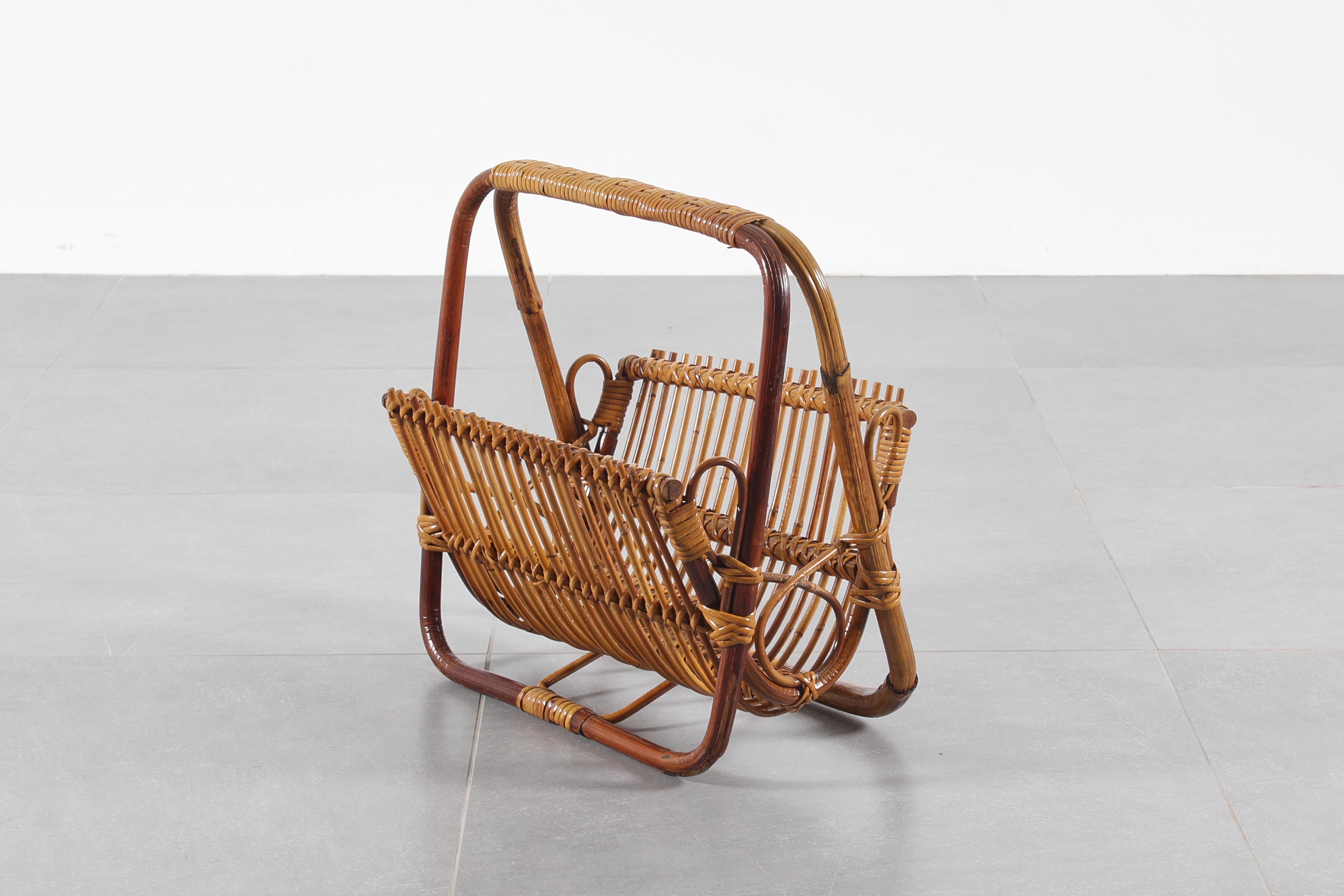 Mid-Century Italian Bamboo and Wicker Magazine Rack, 60s For Sale 2