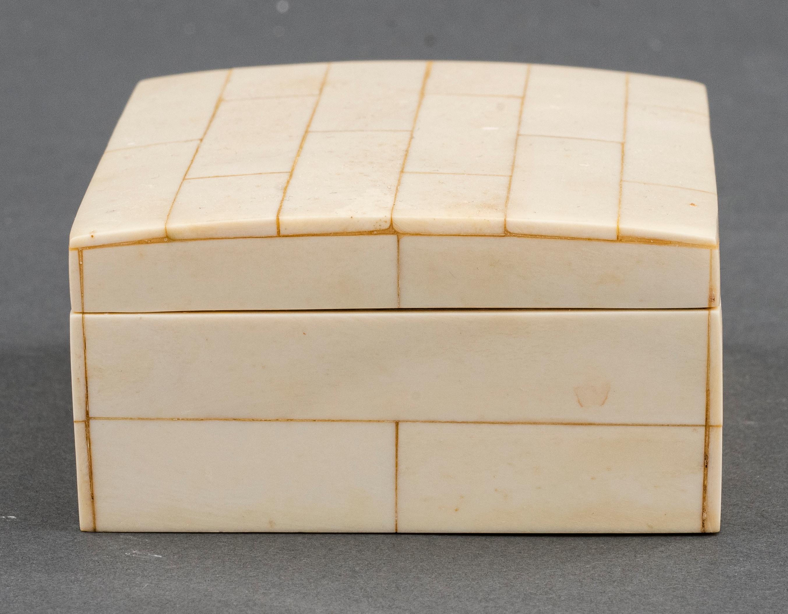 Mid-century bone trinket box. With a wooden interior. 5