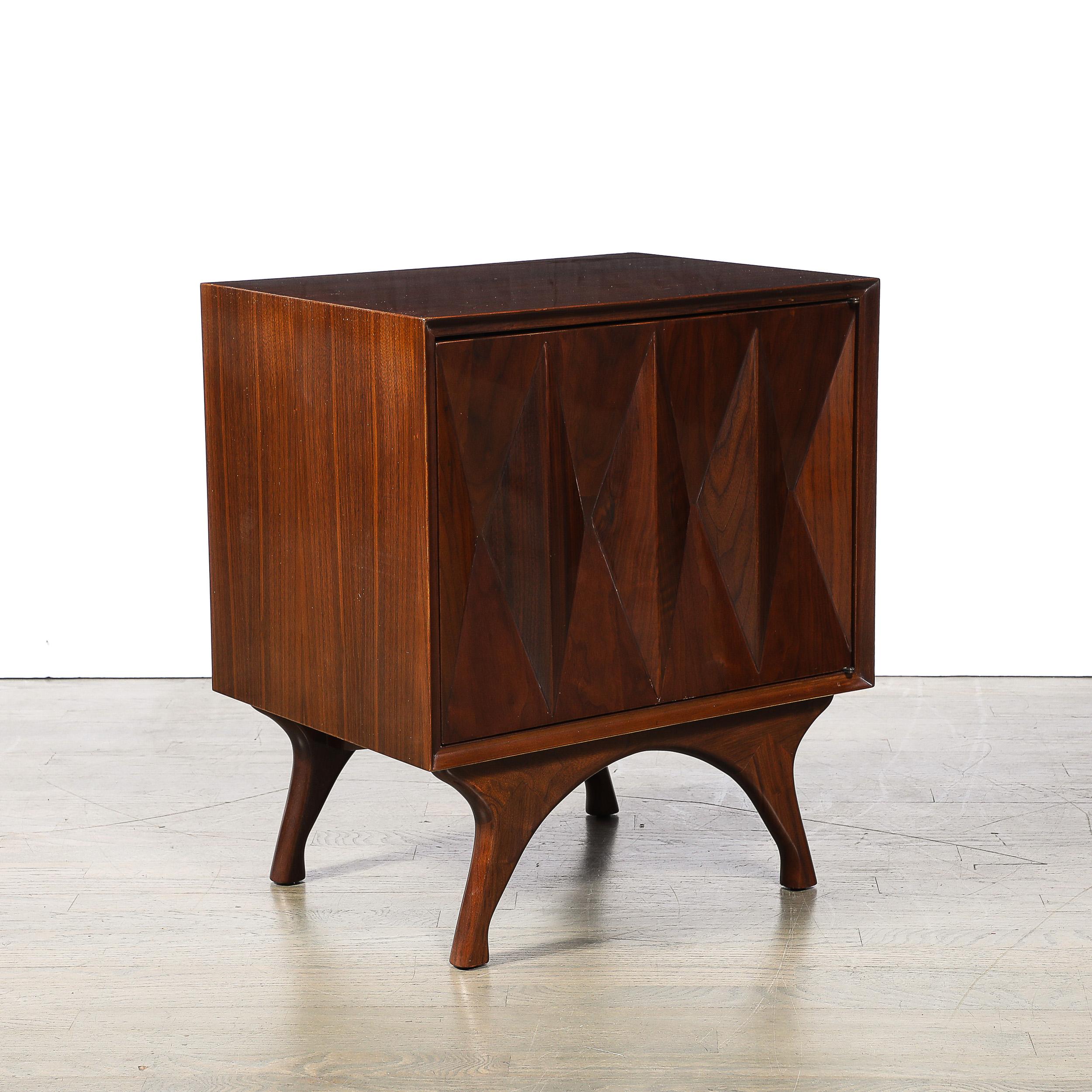 Mid-Century Book-Matched Walnut Diamond Front Nightstands by Albert Parvin For Sale 5