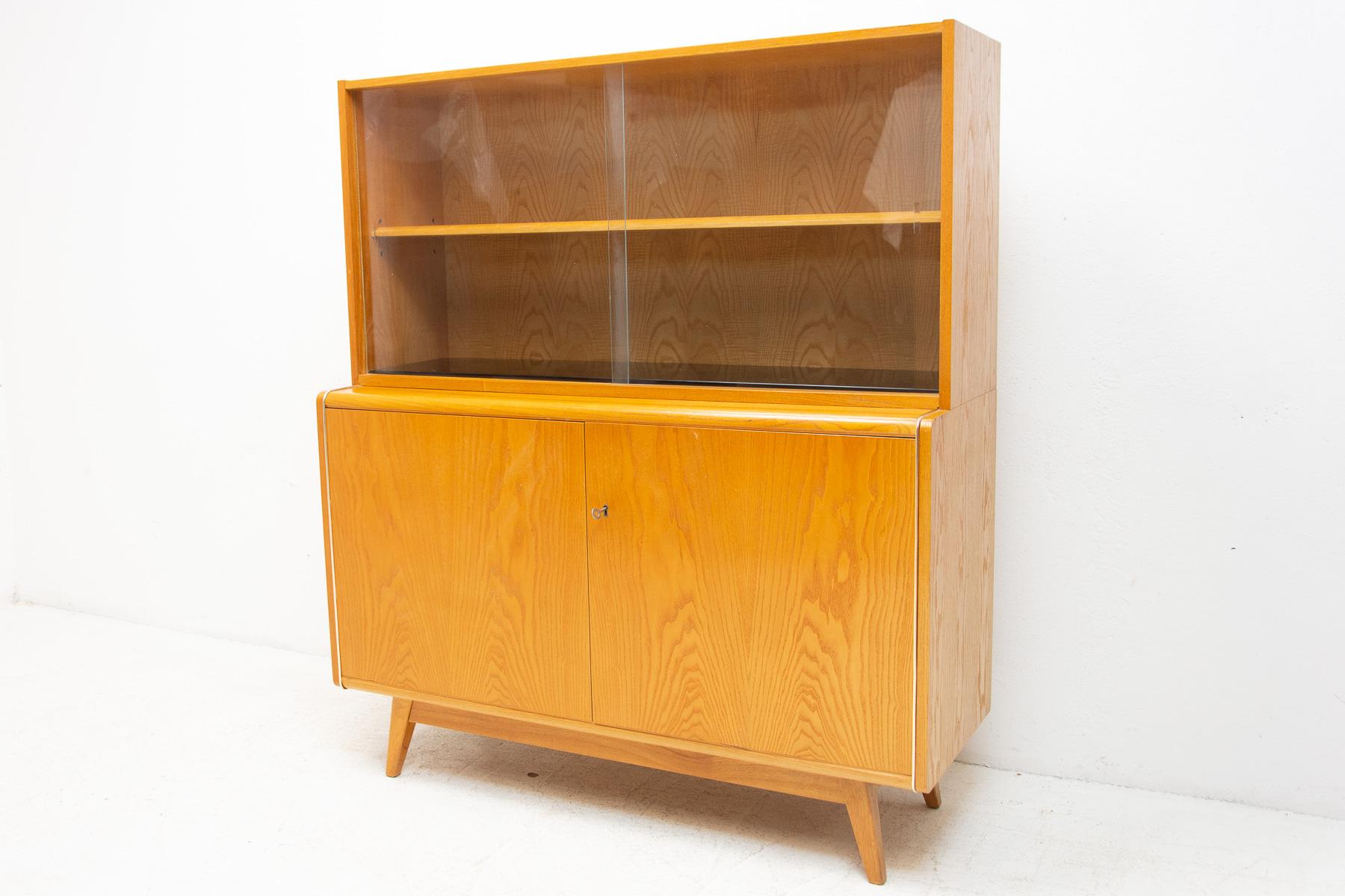 Mid Century Bookcase by Hubert Nepožitek & Bohumil Landsman for Jitona, 1960s For Sale 13