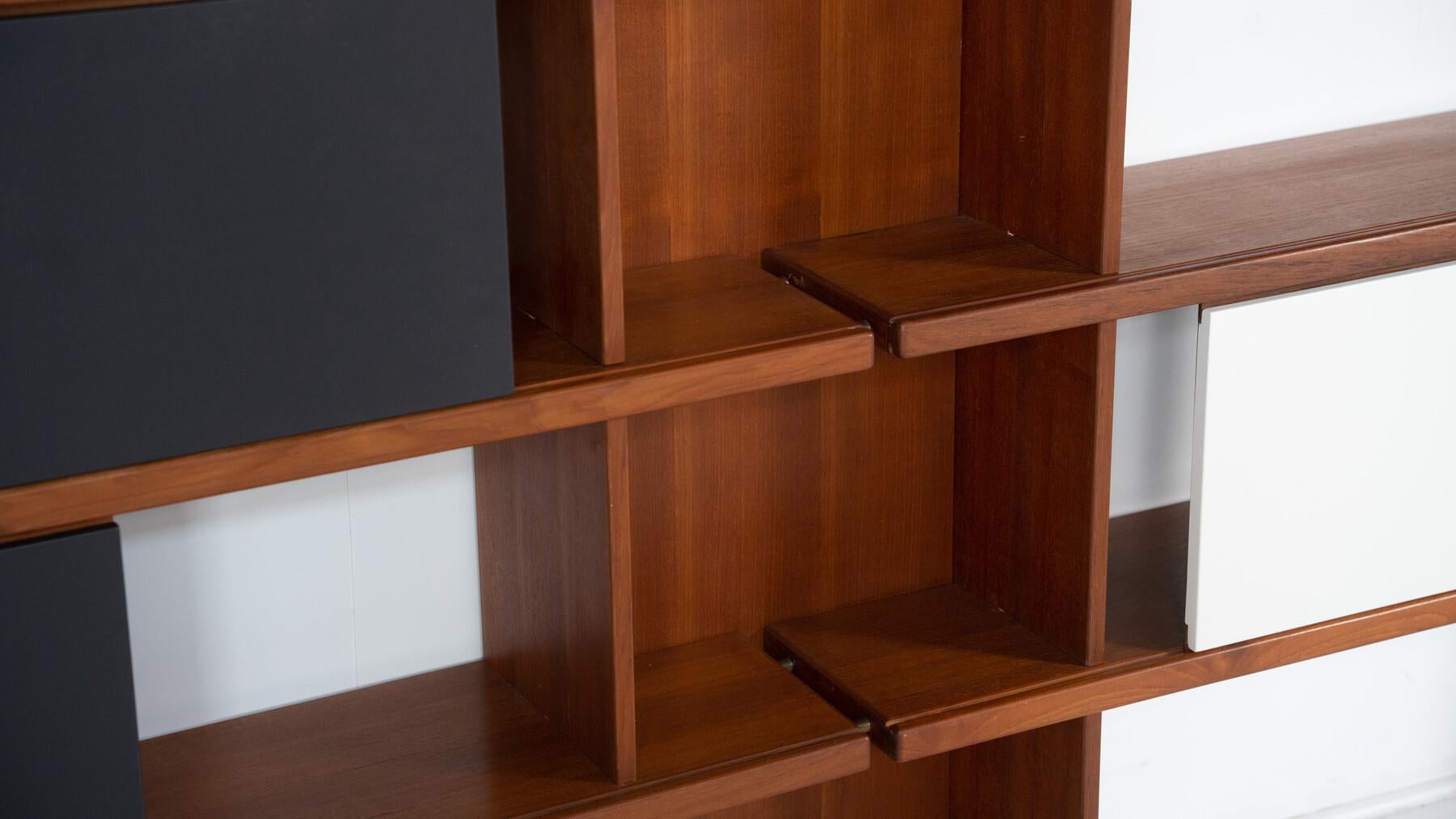 Mid-Century Bookcase by Ilmari Tapiovaara, La Permanente Mobili Cantu, 1950s For Sale 8