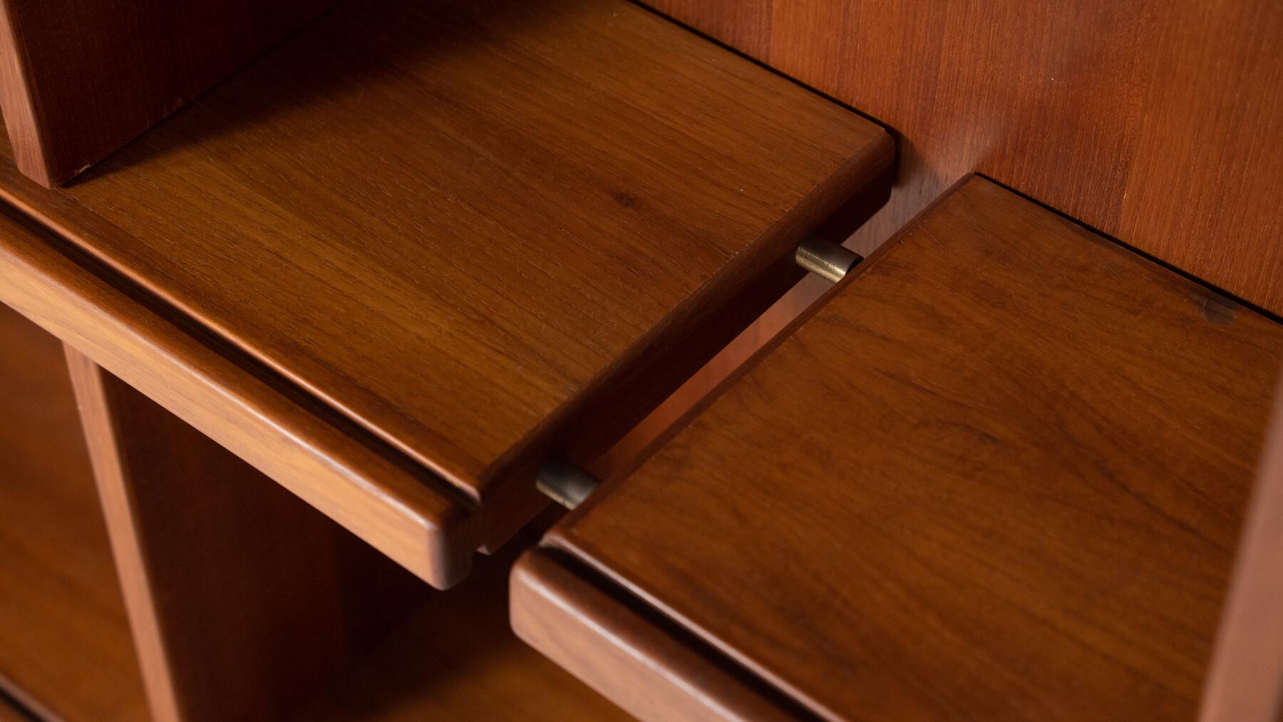 20th Century Mid-Century Bookcase by Ilmari Tapiovaara, La Permanente Mobili Cantu, 1950s For Sale