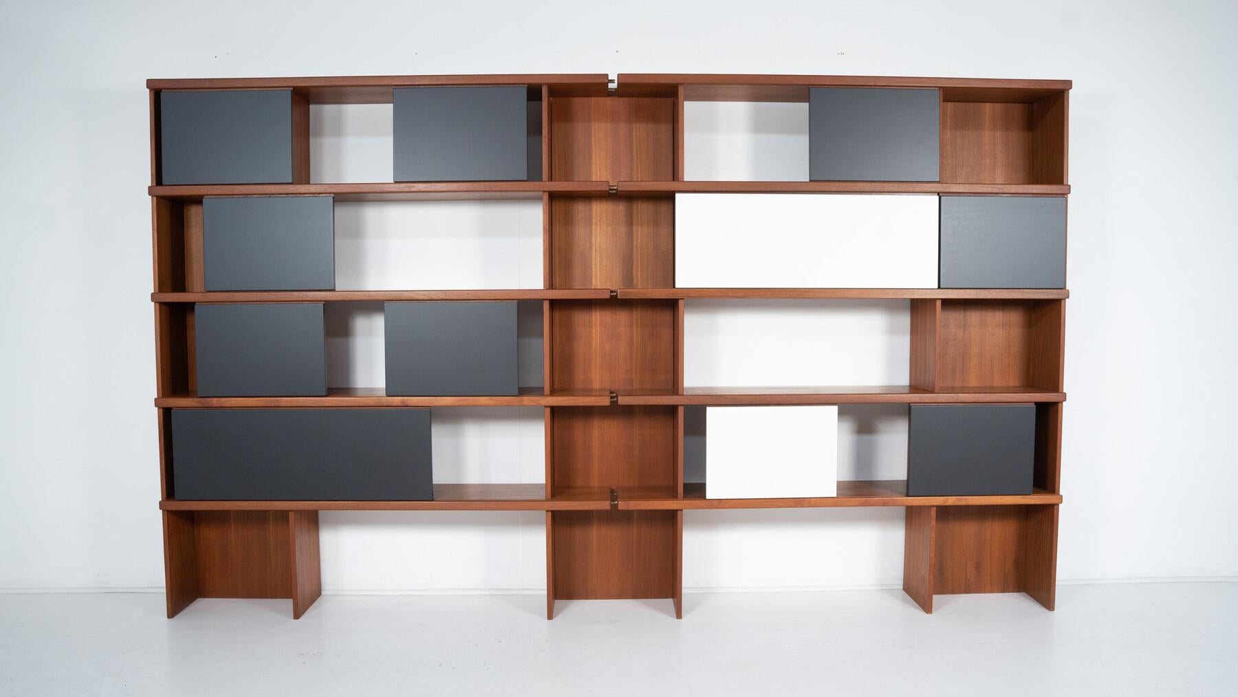 Mid-Century Bookcase by Ilmari Tapiovaara, La Permanente Mobili Cantu, 1950s For Sale 1