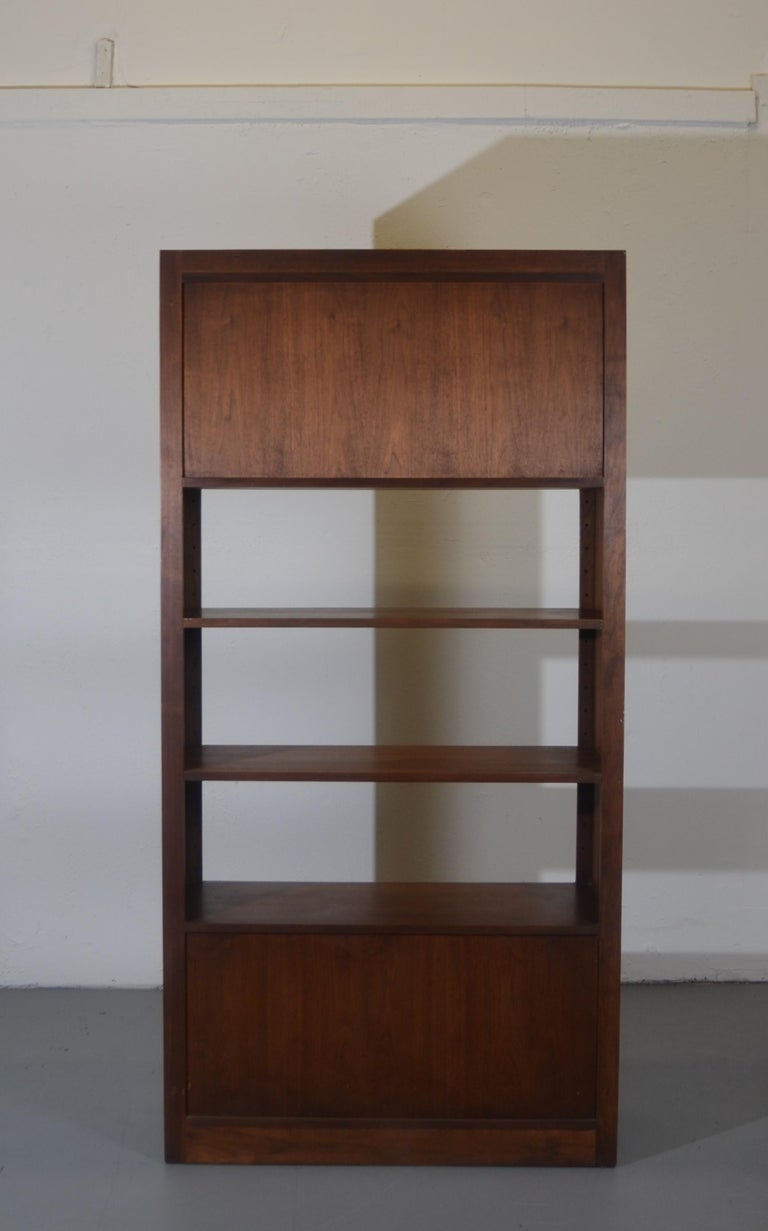 Mid-Century Bookcase For Sale at 1stDibs