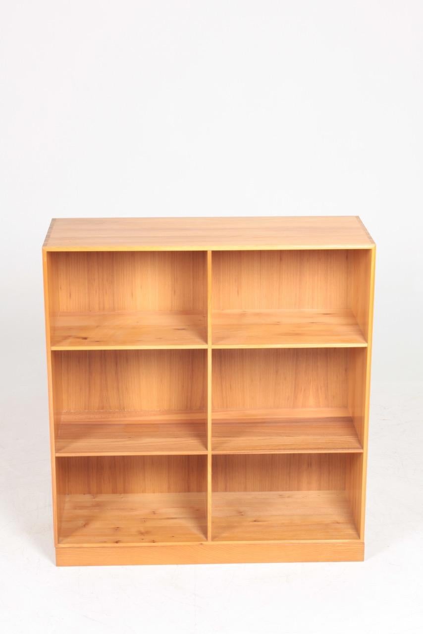 Scandinavian Modern Midcentury Bookcase in Elm Designed by Mogens Koch, Danish Design For Sale