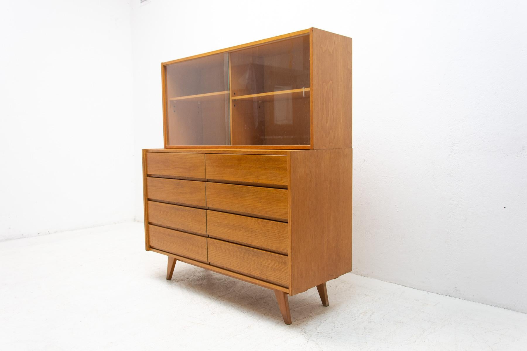 Czech Mid Century Bookcase U-453 by Jiří Jiroutek for Interier Praha, 1960´s For Sale