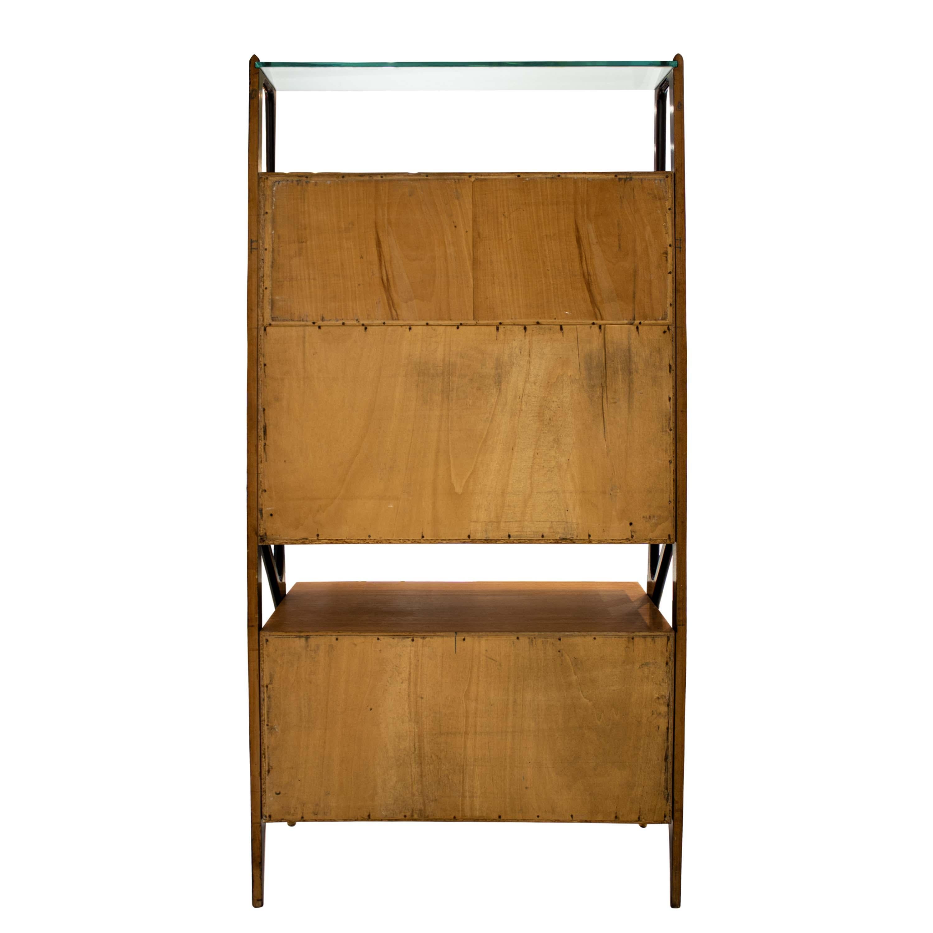 Mid-Century-Bücherregal mit Schreibtisch entworfen von Ico Parisi, Italien, 1950 im Zustand „Gut“ in Madrid, ES
