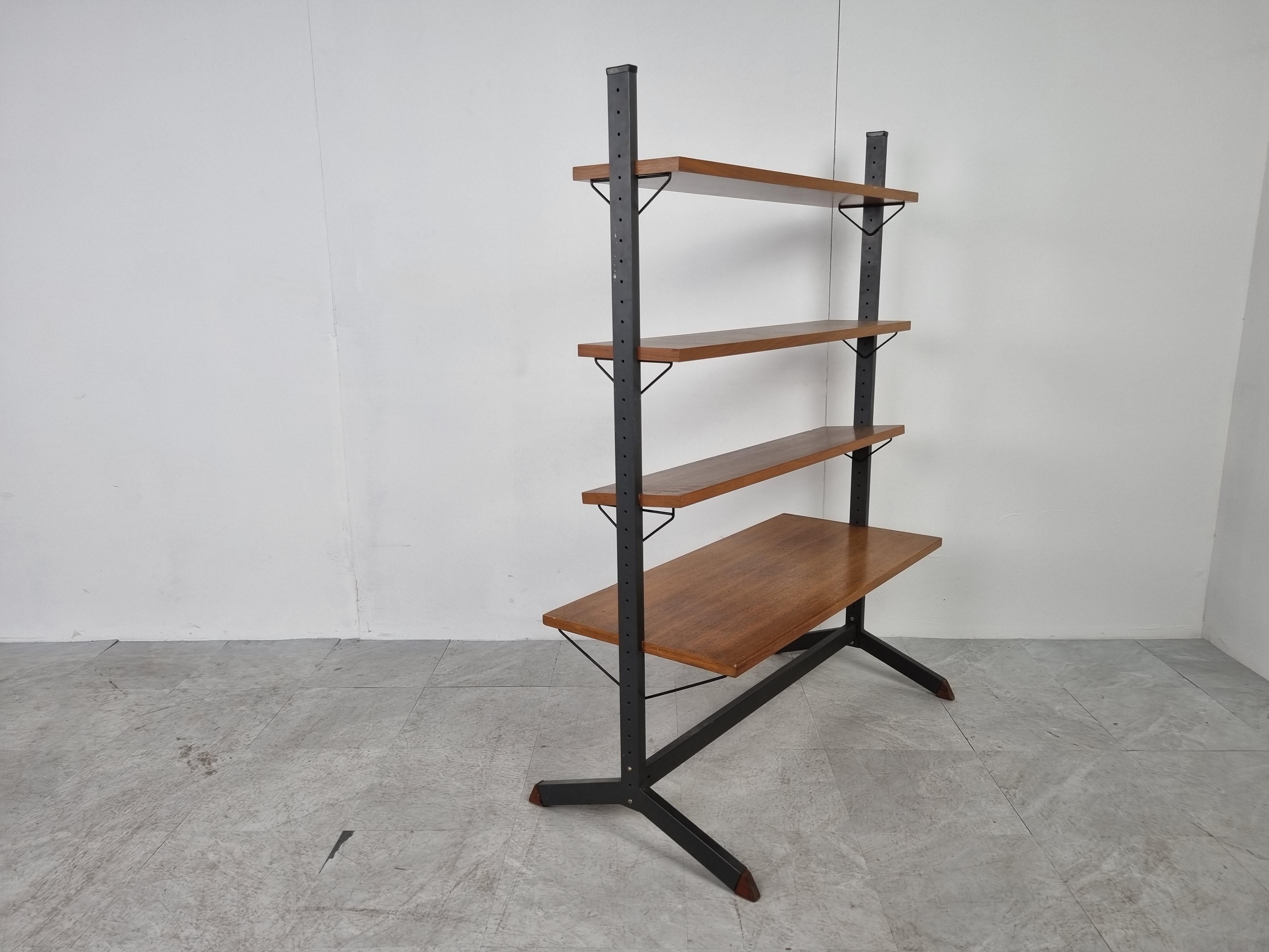 Scandinavian Modern Mid Century Bookshelf by Olof Pira for String AB, 1960s For Sale