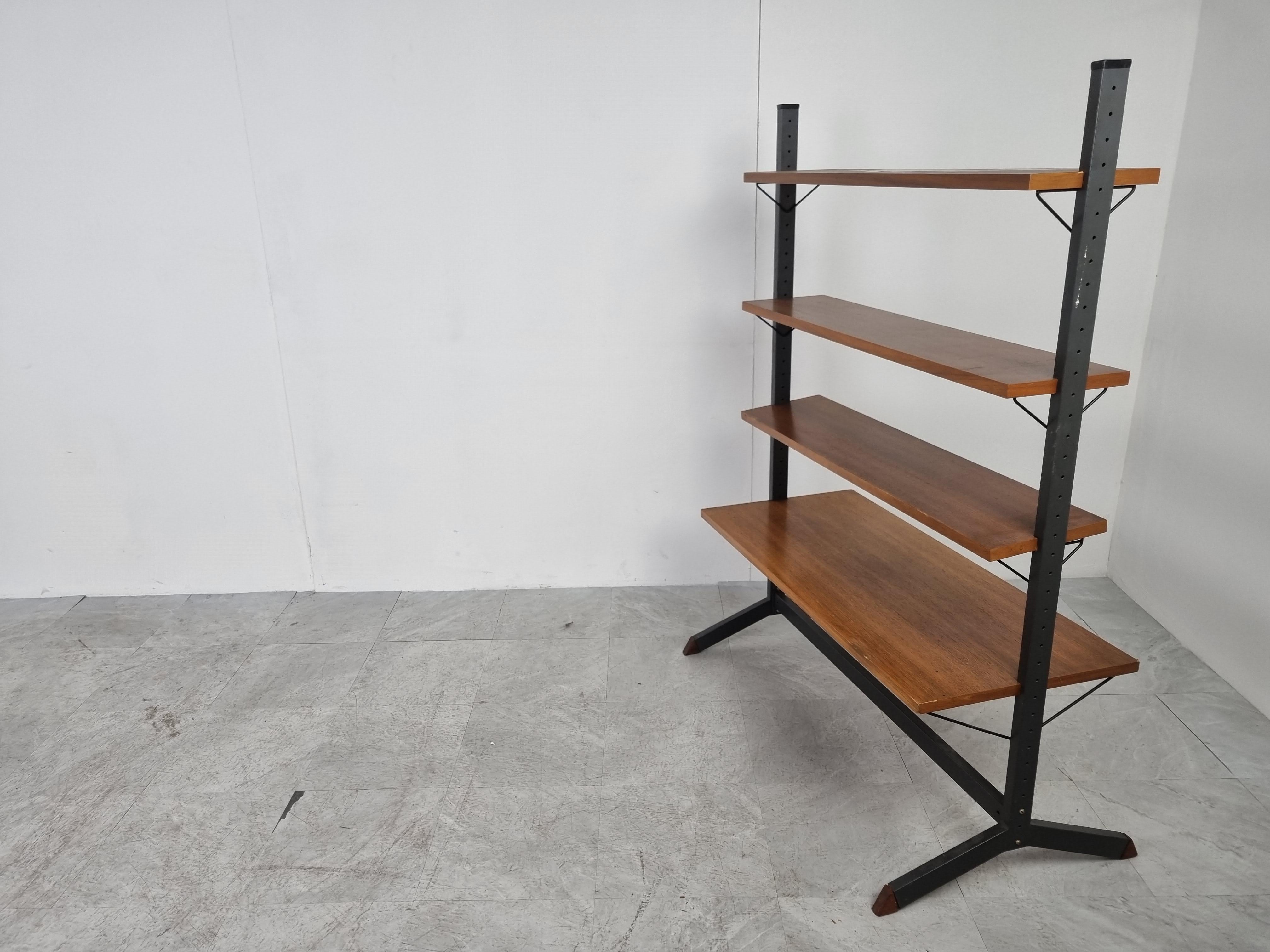 Mid-20th Century Mid Century Bookshelf by Olof Pira for String AB, 1960s For Sale