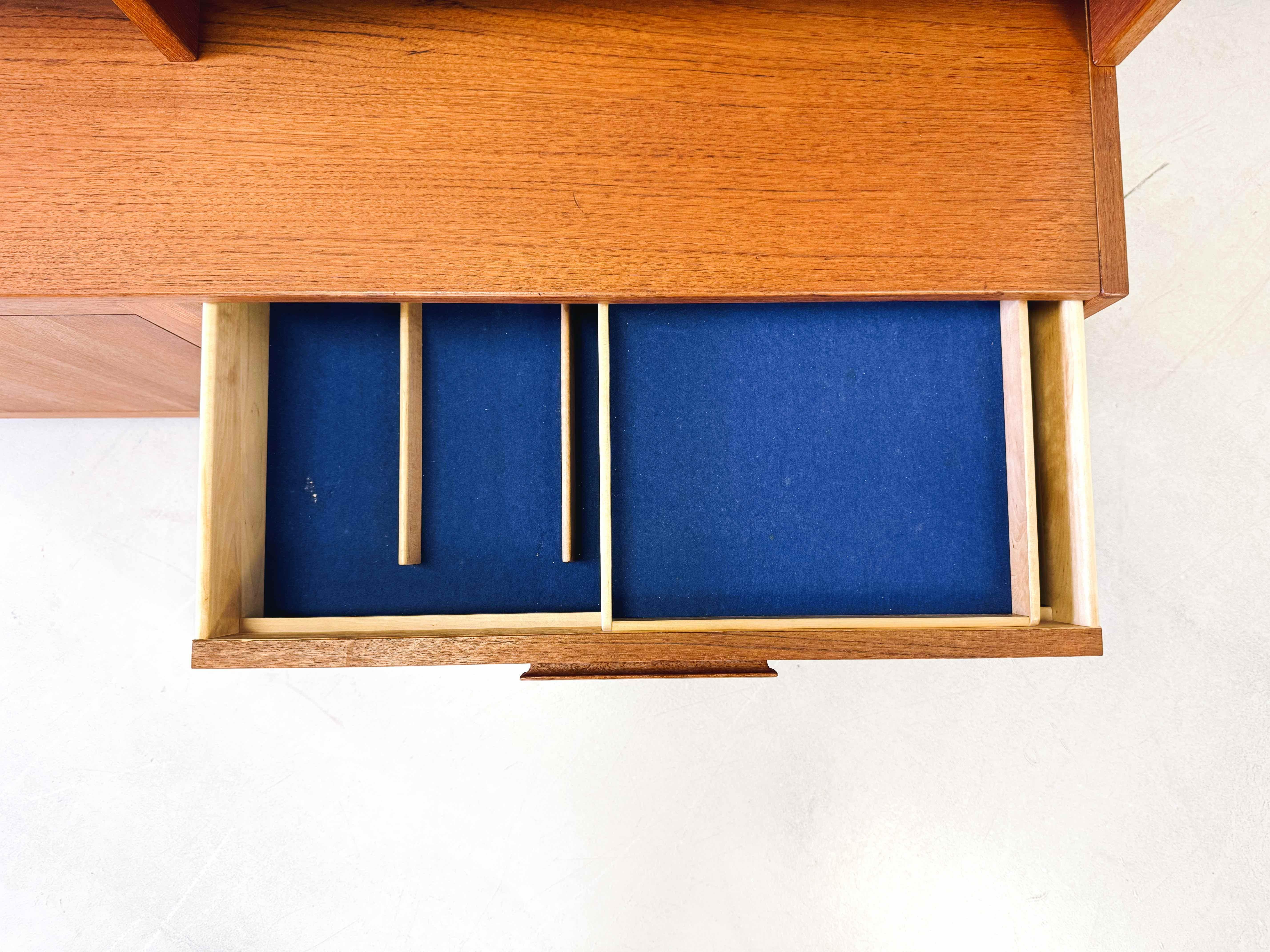 Mid Century Bücherregal Troeds Nils Jonsson Teak Schweden Domi Monté (Mitte des 20. Jahrhunderts) im Angebot