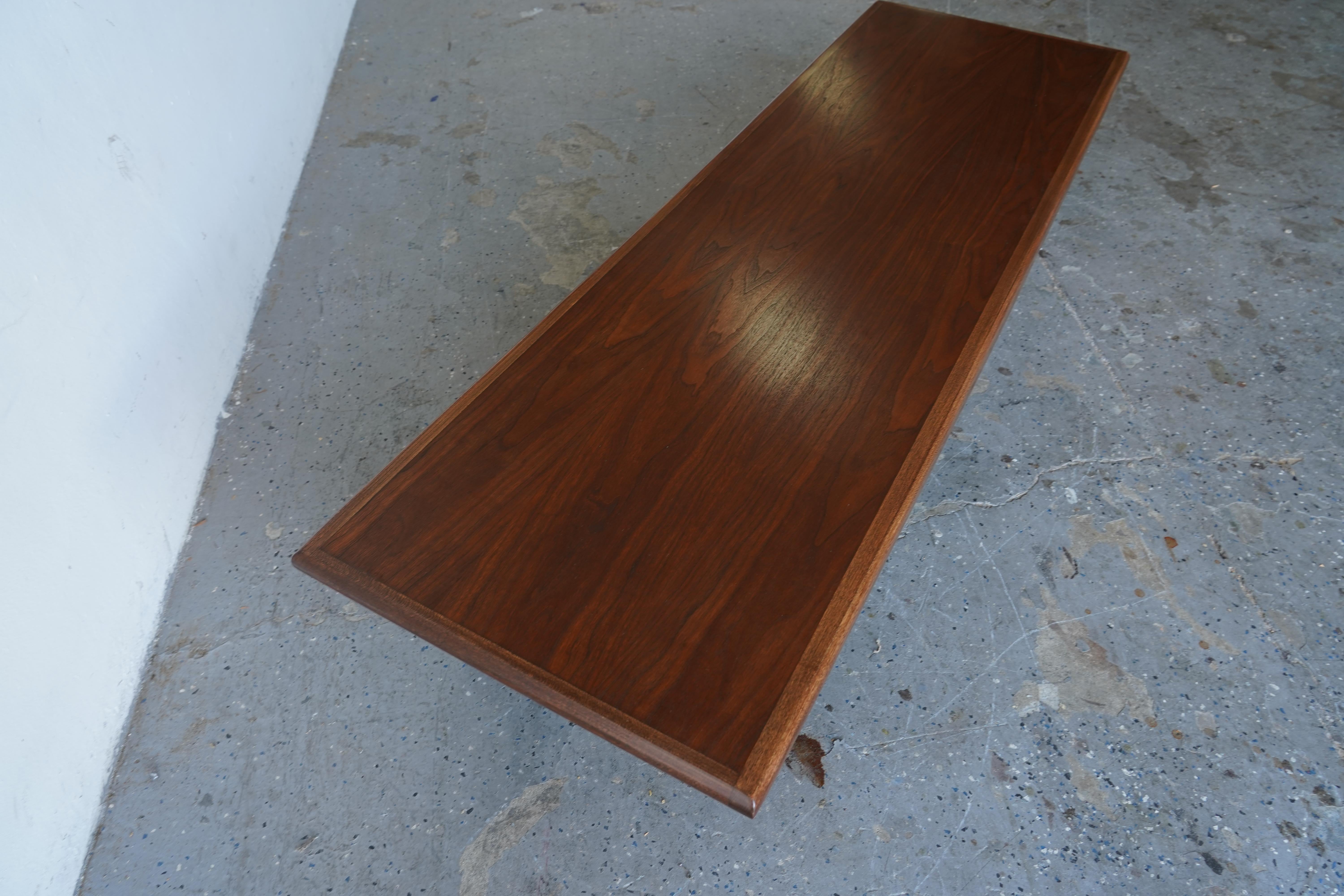 Mid-20th Century Mid-Century Boomerang Leg Coffee Table by Kroehler – American Leisure Line