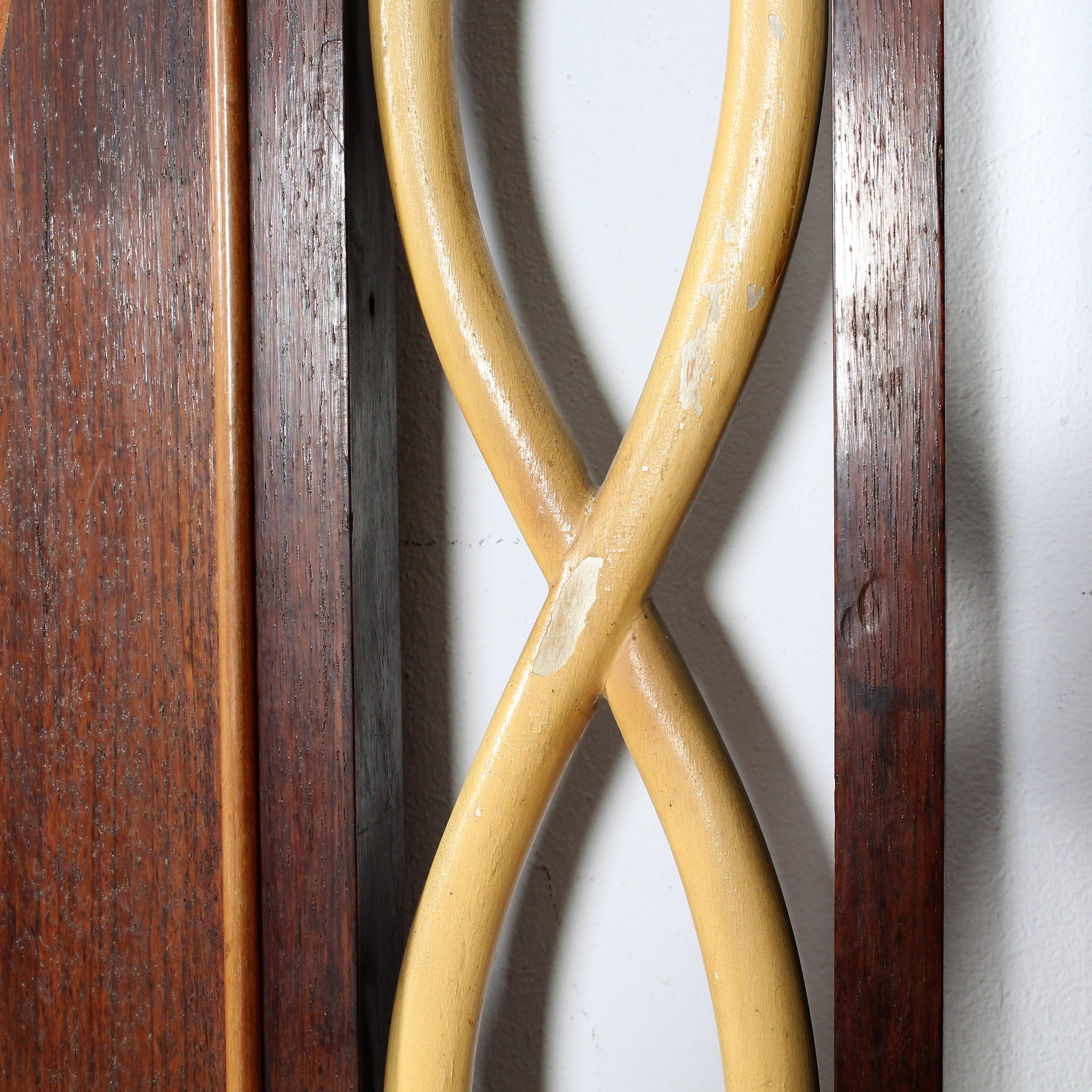 Midcentury Borsani Wall Hanger in Dark Wood, 1940s, Italy In Good Condition In Palermo, IT
