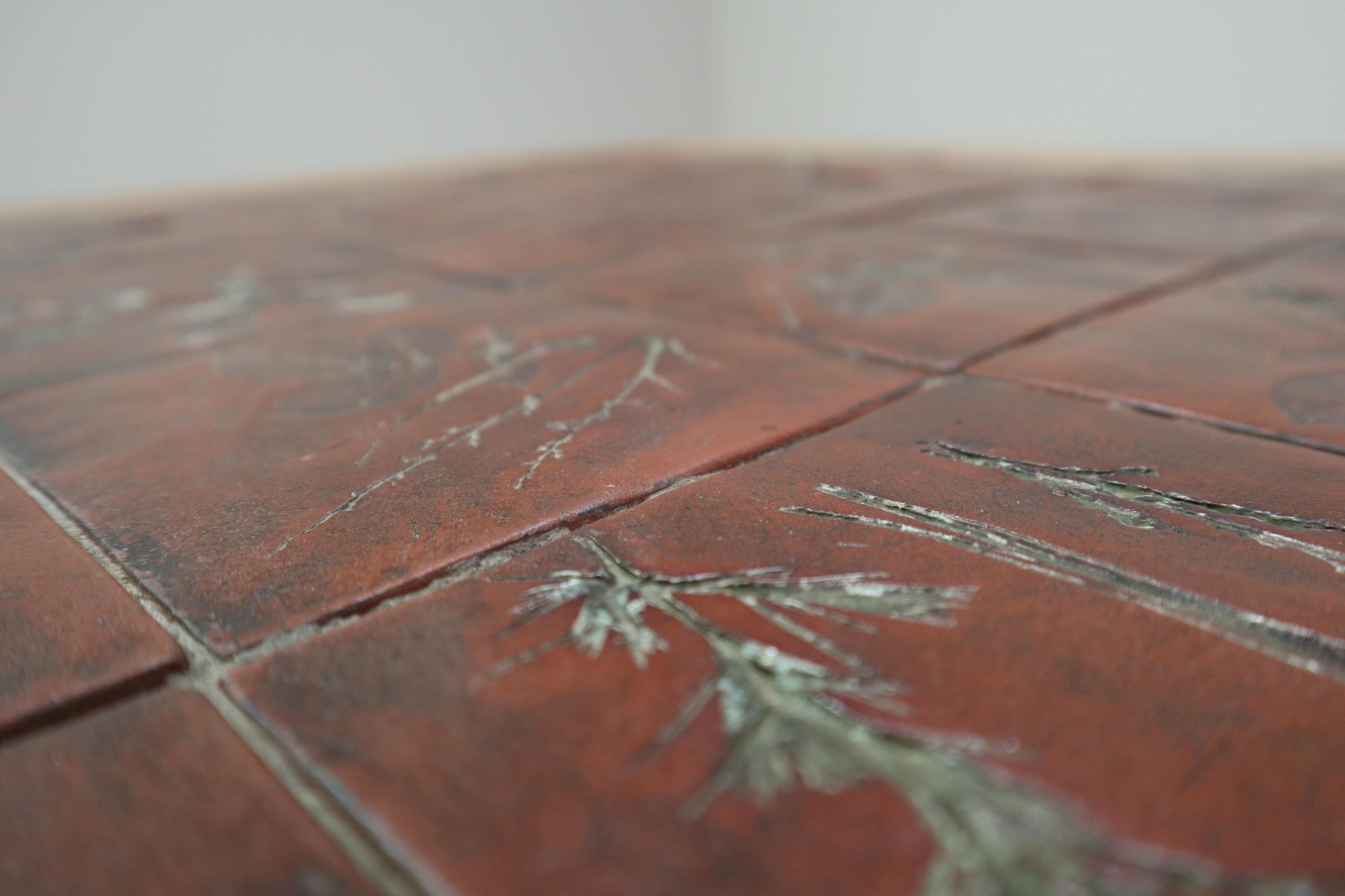 Mesa de centro de azulejos de cerámica botánica de mediados de siglo en roble, años 60 en venta 7