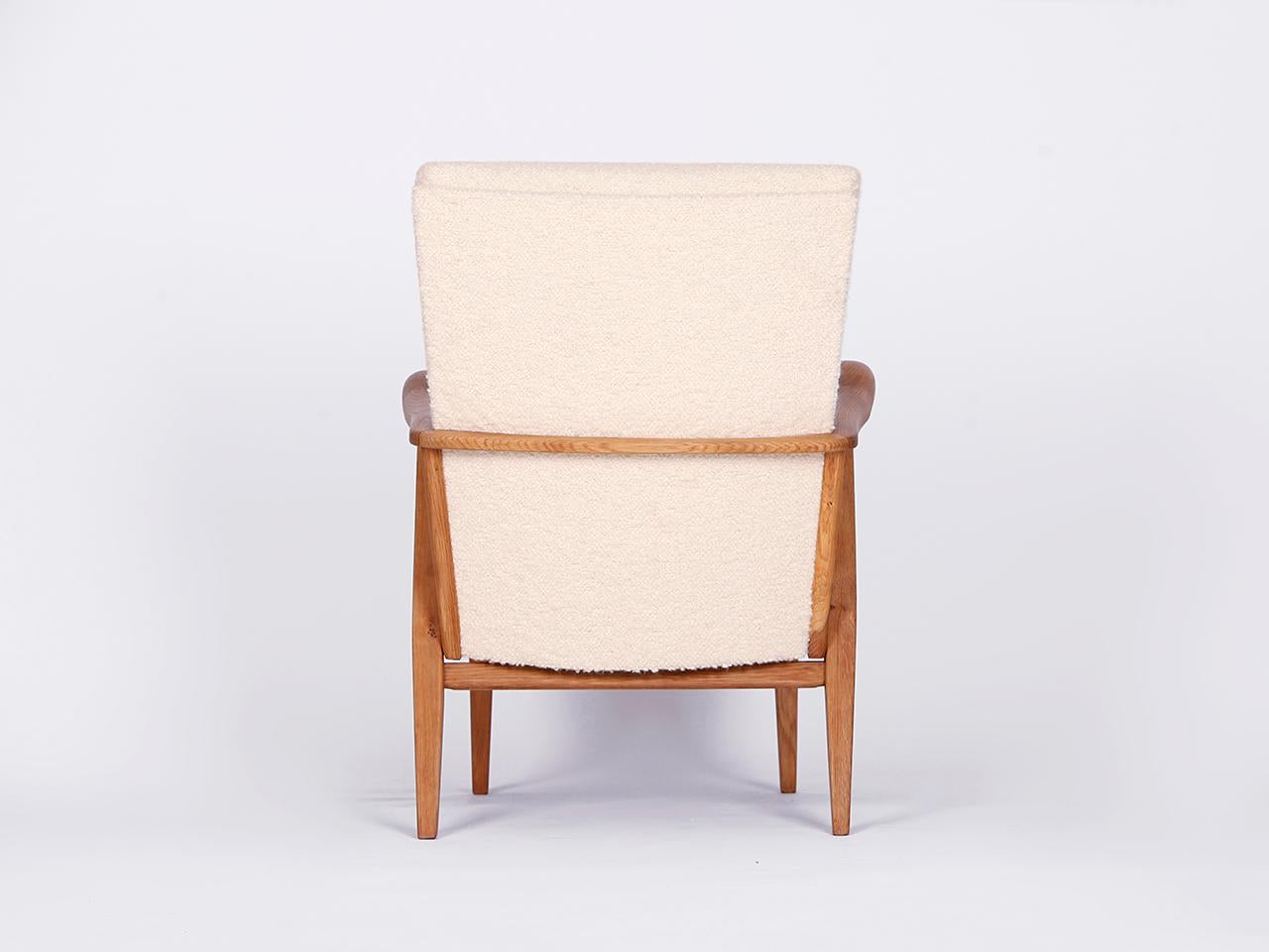 Mid Century Boucle Armchair, 1960s In Excellent Condition For Sale In Wien, AT
