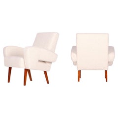 Fauteuil en bouclette du milieu du siècle dernier pour Jitona, années 1960