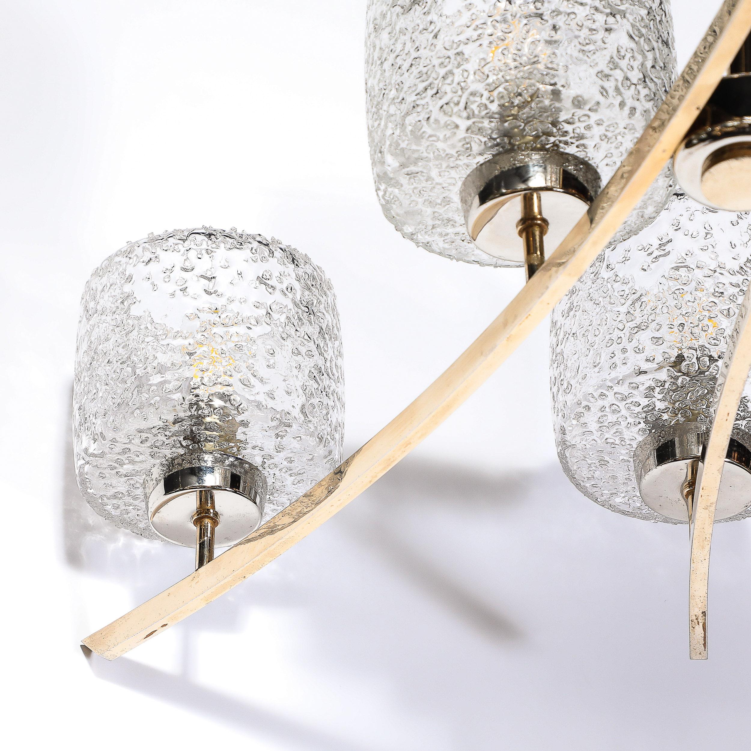 Lampadario a sospensione a forma di arco di metà secolo in ottone lucido e nichel con vetro screziato in vendita 1