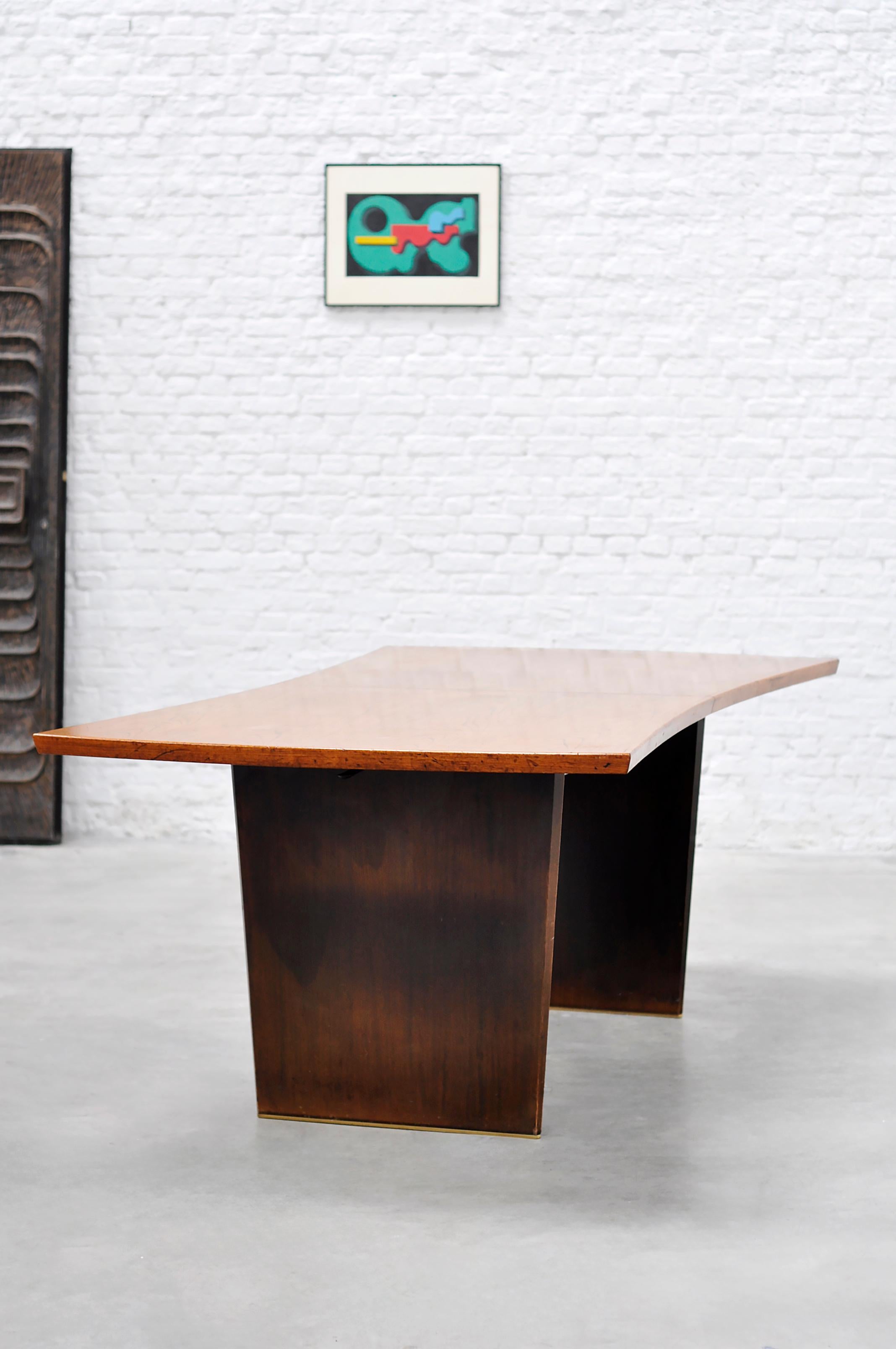 Mid-Century “Bow‑Tie” Dining Table by Harvey Probber, Inc 1955, Teak & Brass For Sale 2