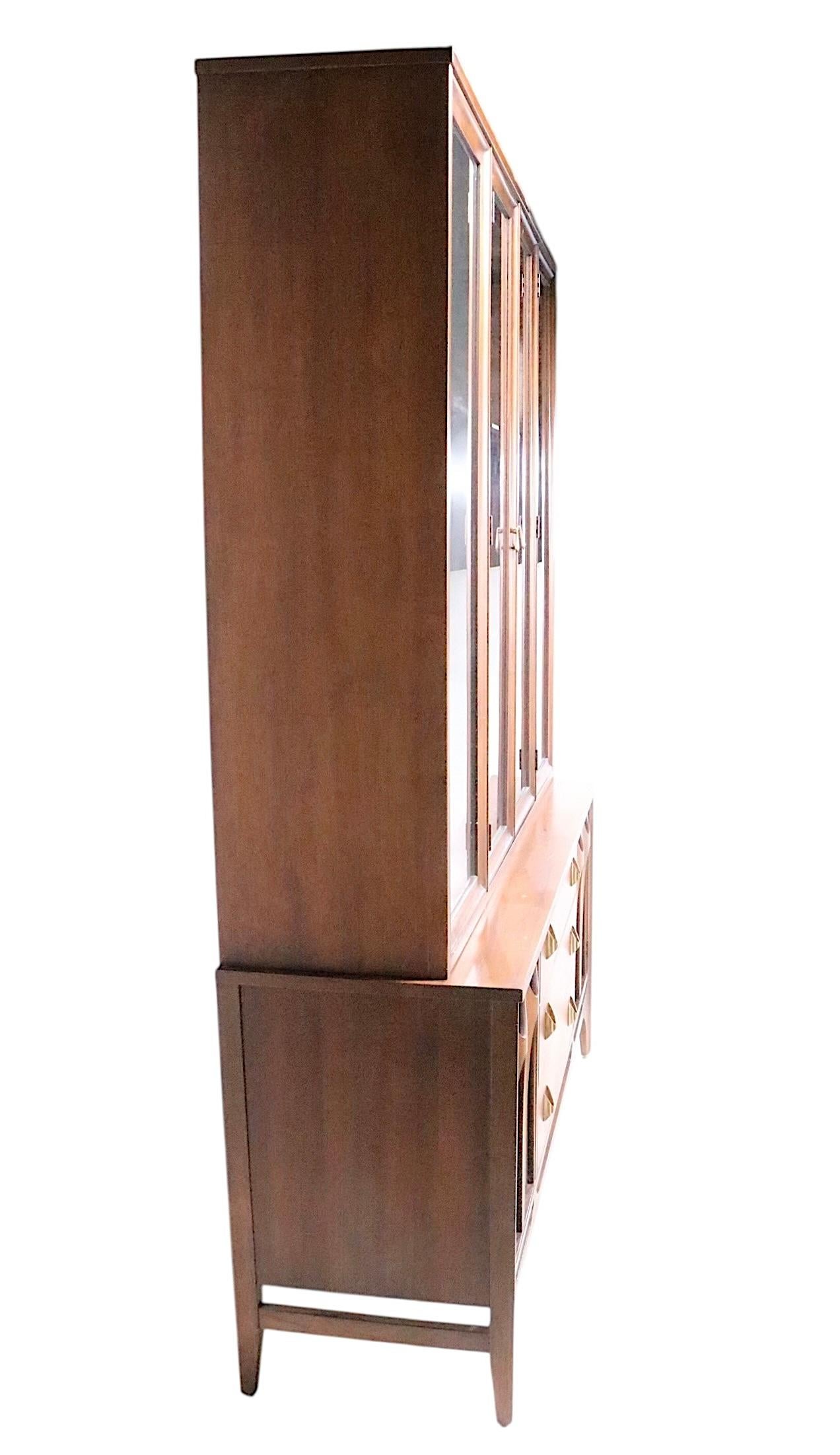 Americano Credenza Broyhill Brasilia, credenza del Medioevo di Broyhill in vendita