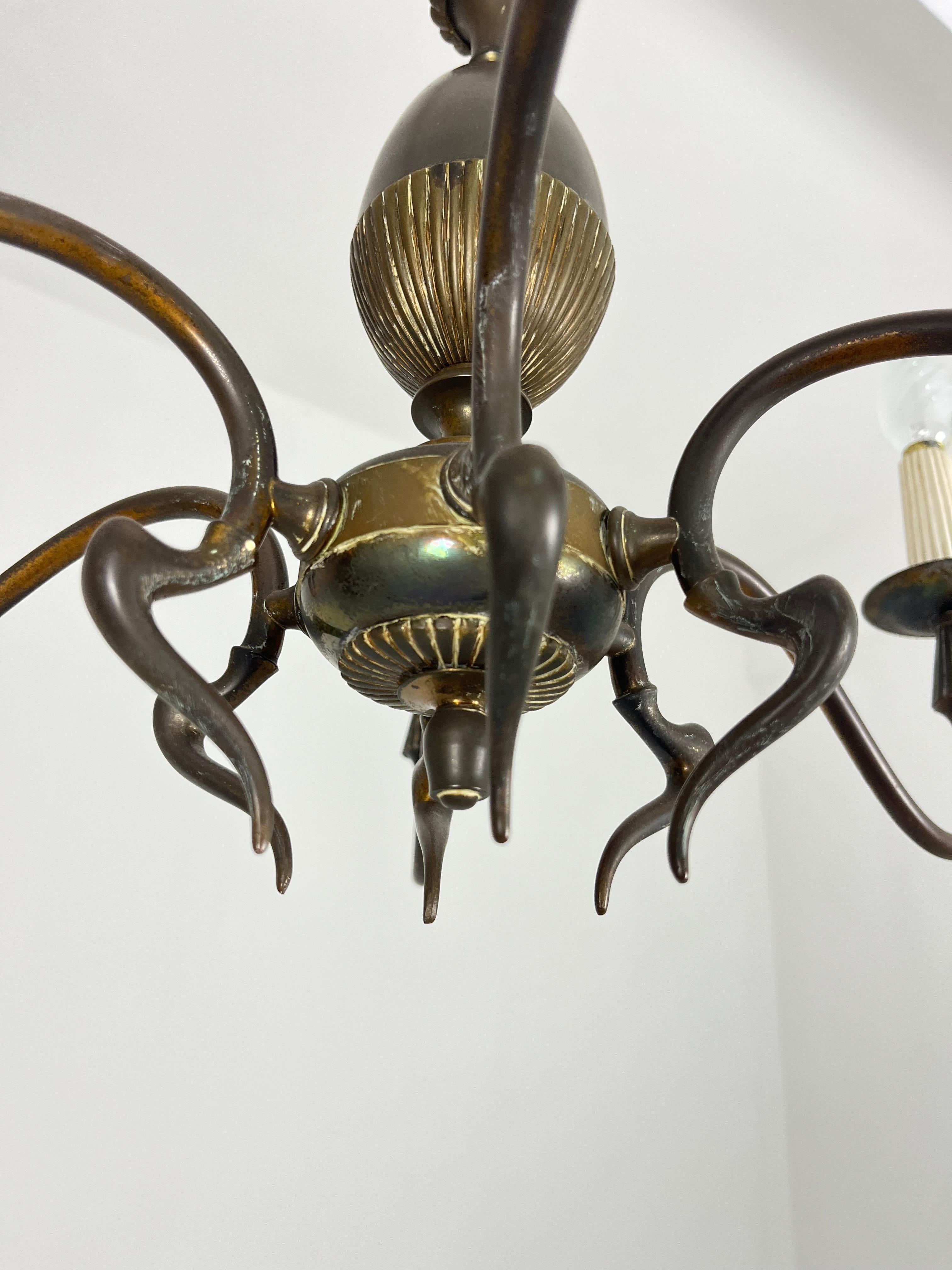 Lustre à 6 lumières en laiton du milieu du siècle, fabriqué en Italie, années 1950 en vente 2