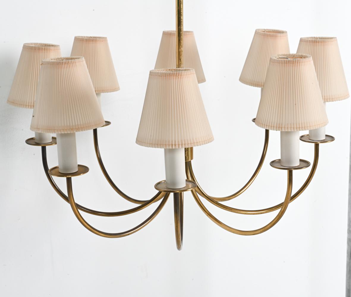 Mid-Century Brass 8-Arm Chandelier Attributed to Th. Valentiner For Sale 4