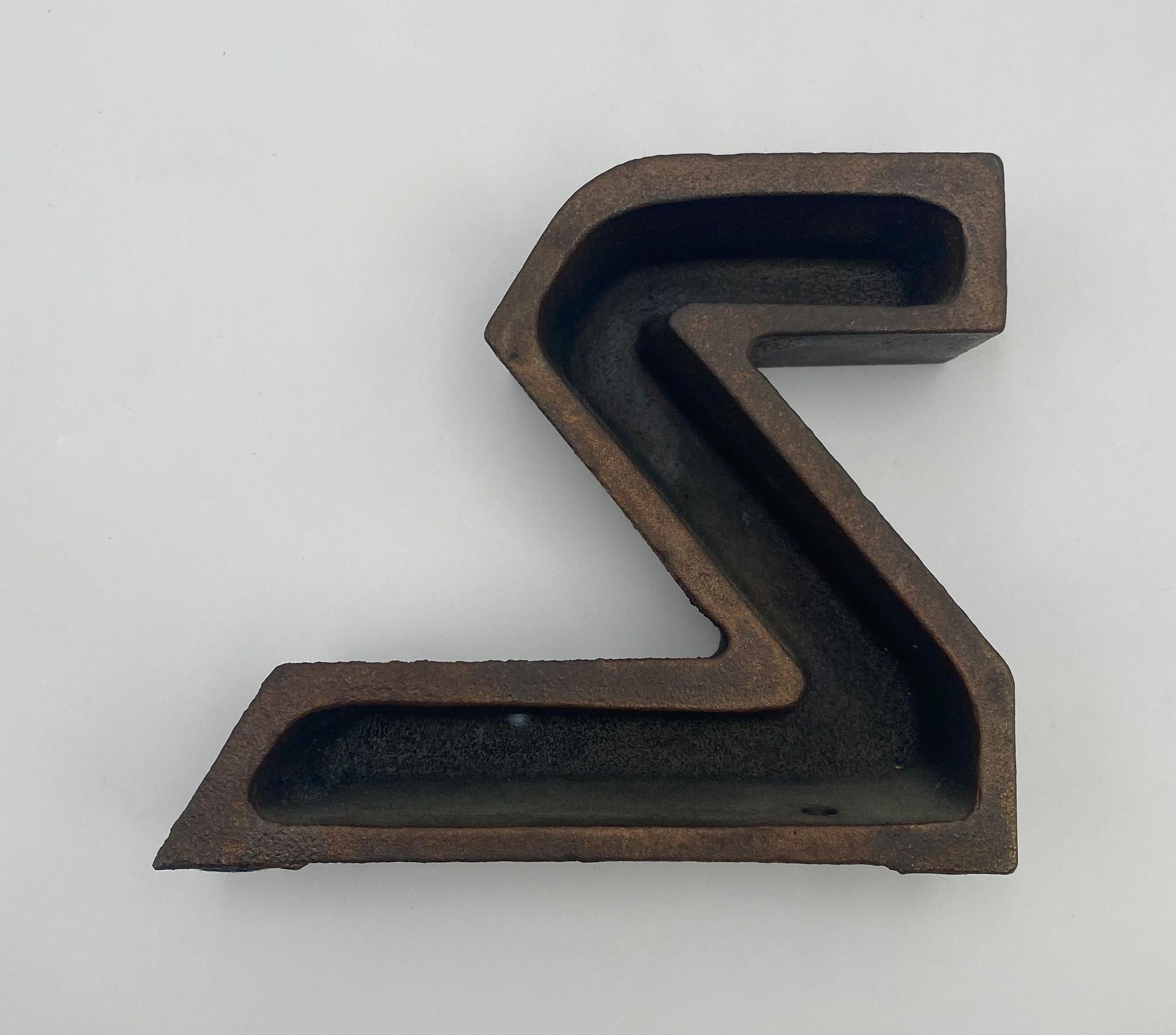 Mid Century Brass A to Z Bookends, circa 1965 For Sale 7